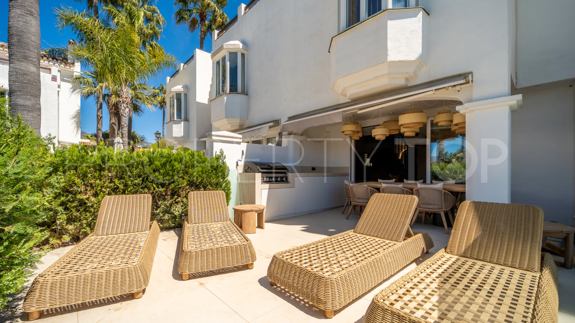 For sale town house in Los Picos de Nagüeles with 3 bedrooms