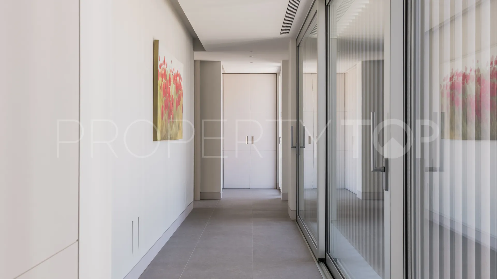 Altos de Puente Romano 6 bedrooms villa for sale