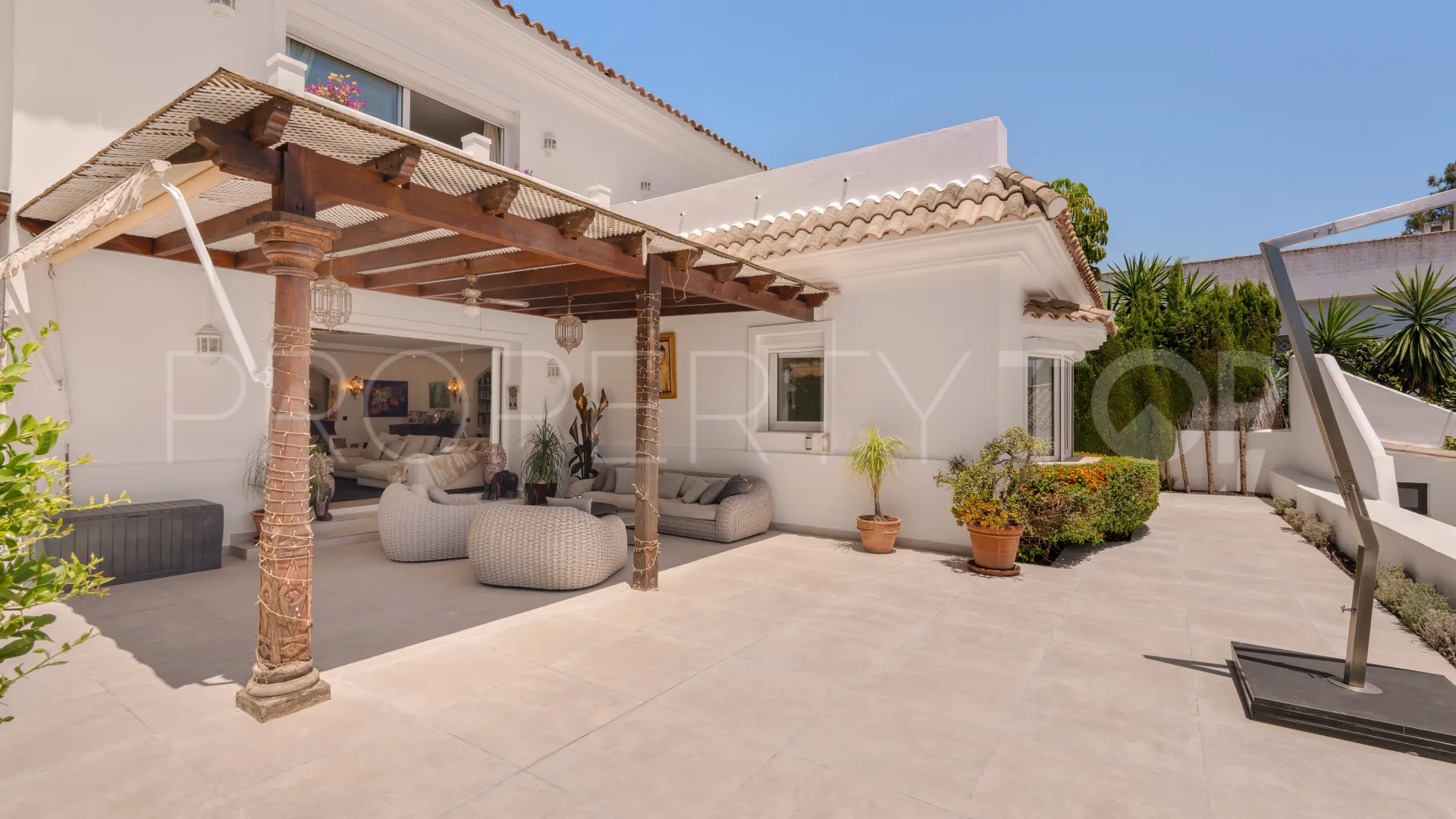 Llanos de Nagueles, villa de 5 dormitorios en venta