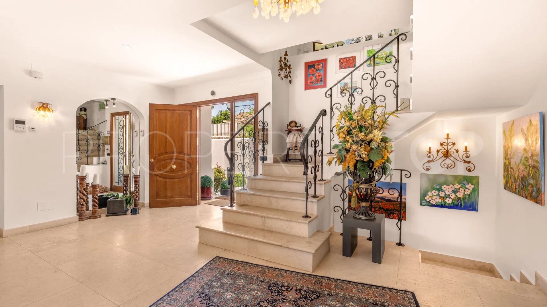 Llanos de Nagueles, villa de 5 dormitorios en venta