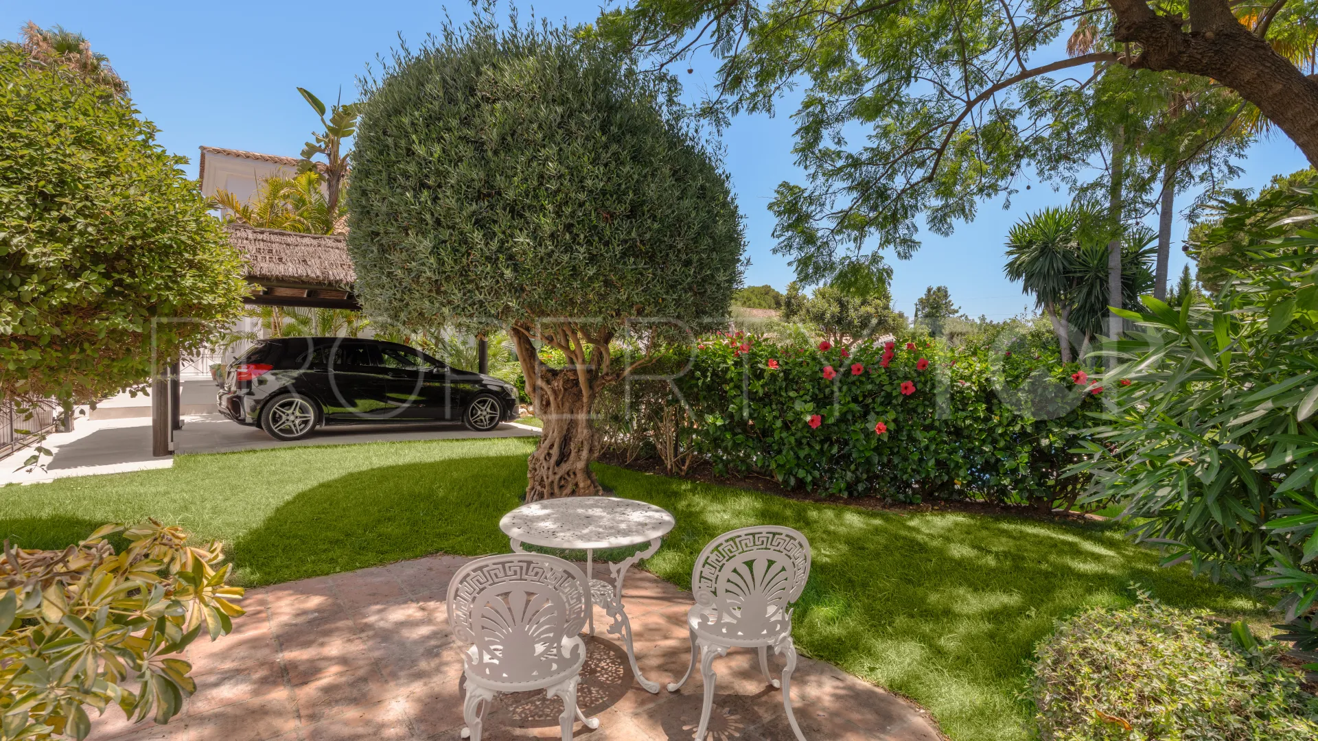 Llanos de Nagueles, villa de 5 dormitorios en venta