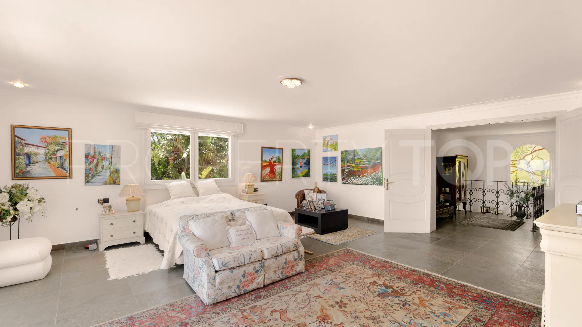 Llanos de Nagueles, villa de 5 dormitorios en venta