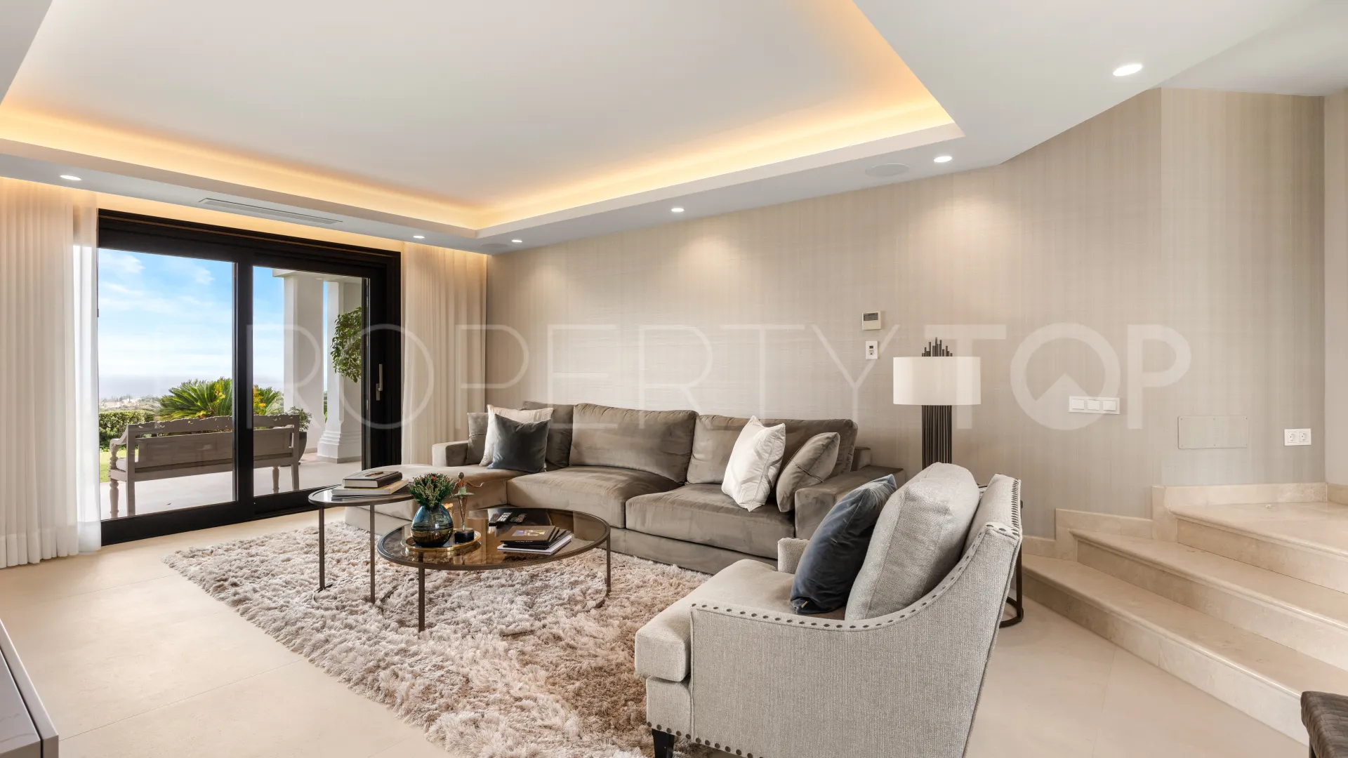 Villa in Marbella Hill Club for sale