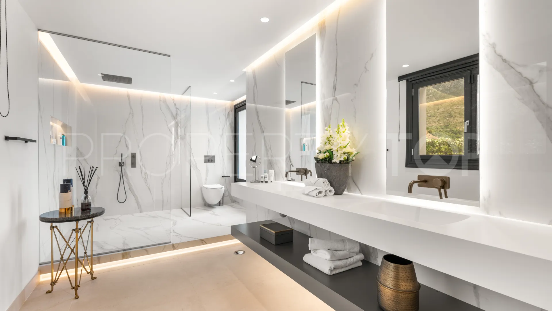 Villa in Marbella Hill Club for sale