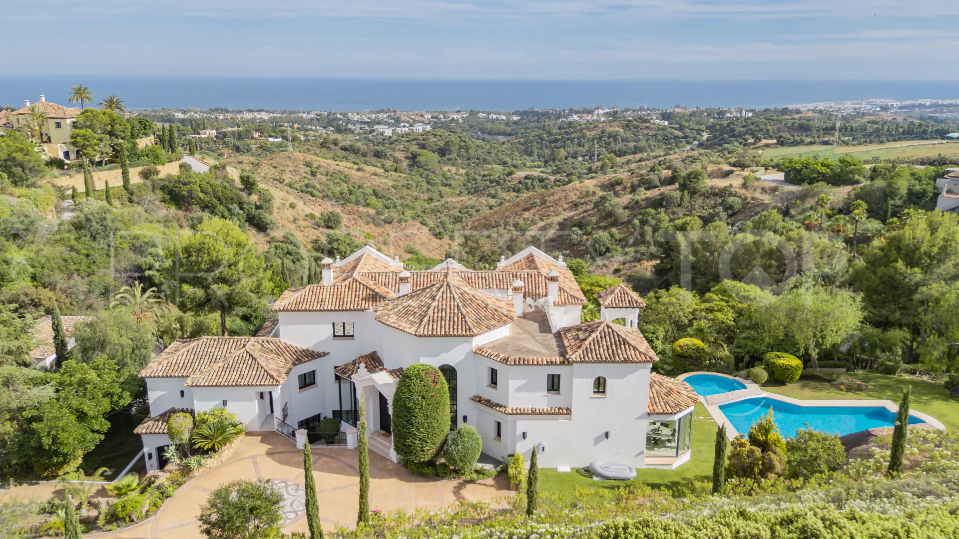 Villa in Marbella Hill Club for sale