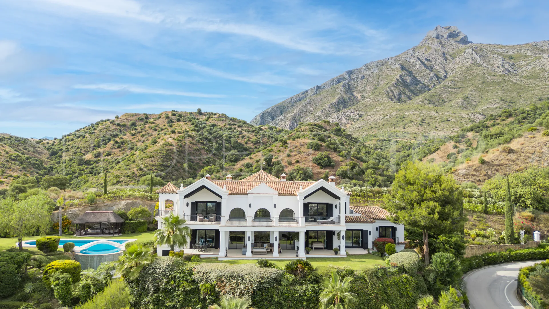 Villa in Marbella Hill Club for sale