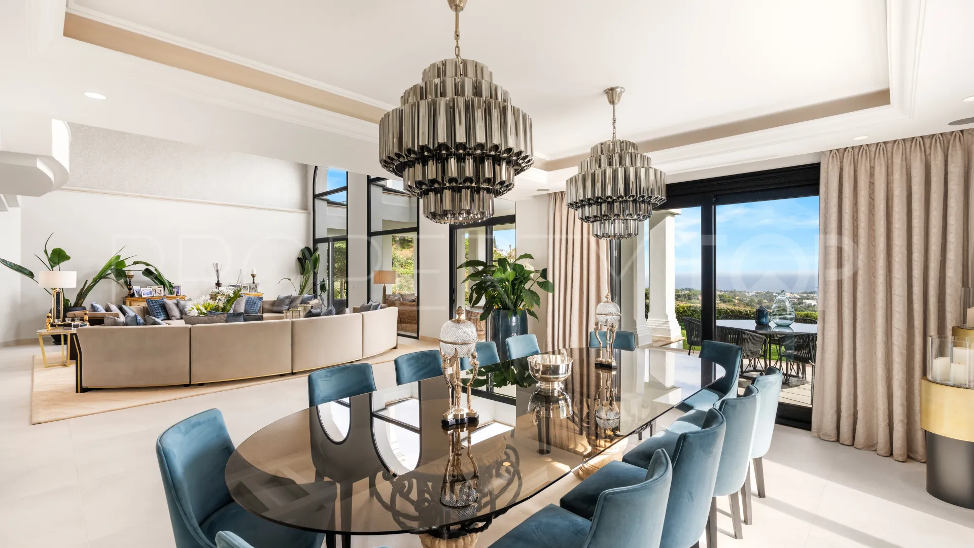 Villa in Marbella Hill Club for sale