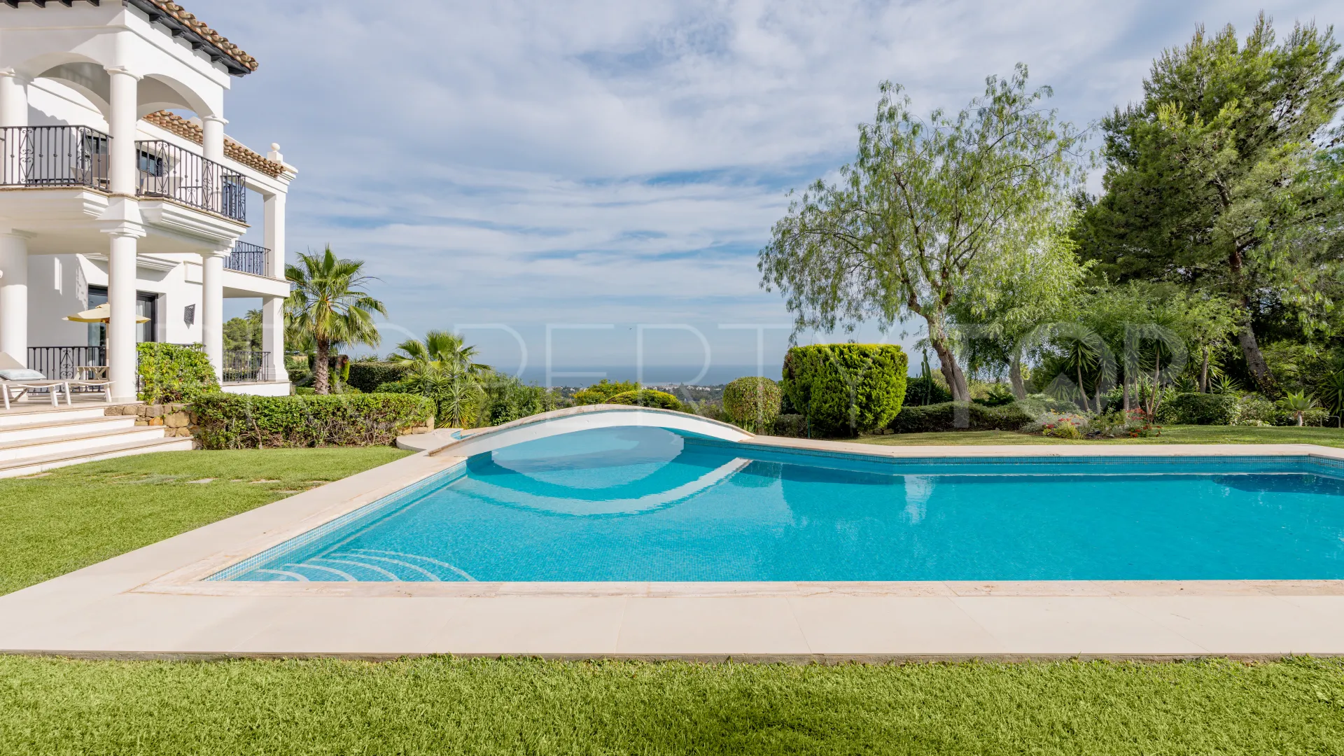 Villa in Marbella Hill Club for sale