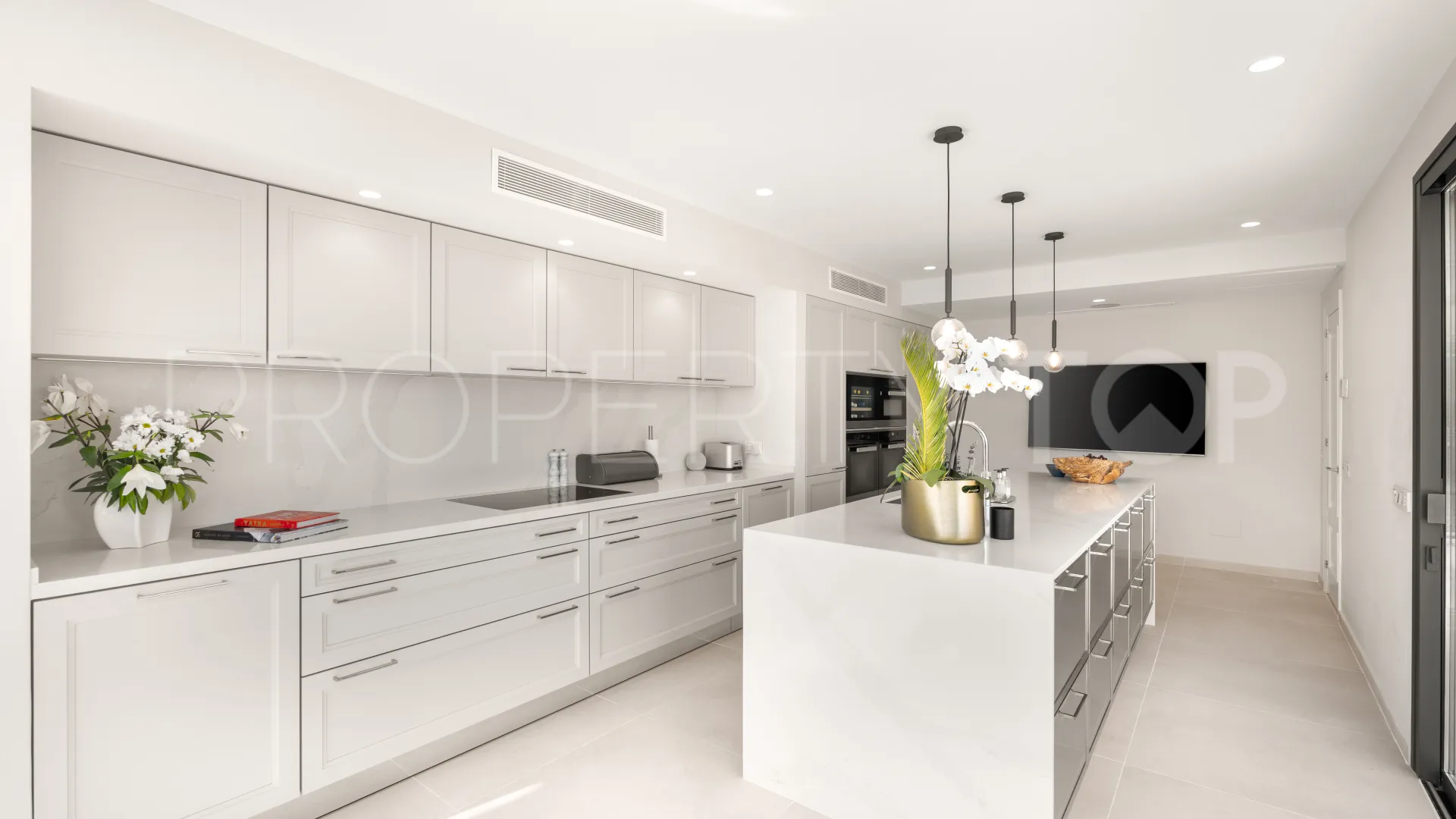 Villa in Marbella Hill Club for sale