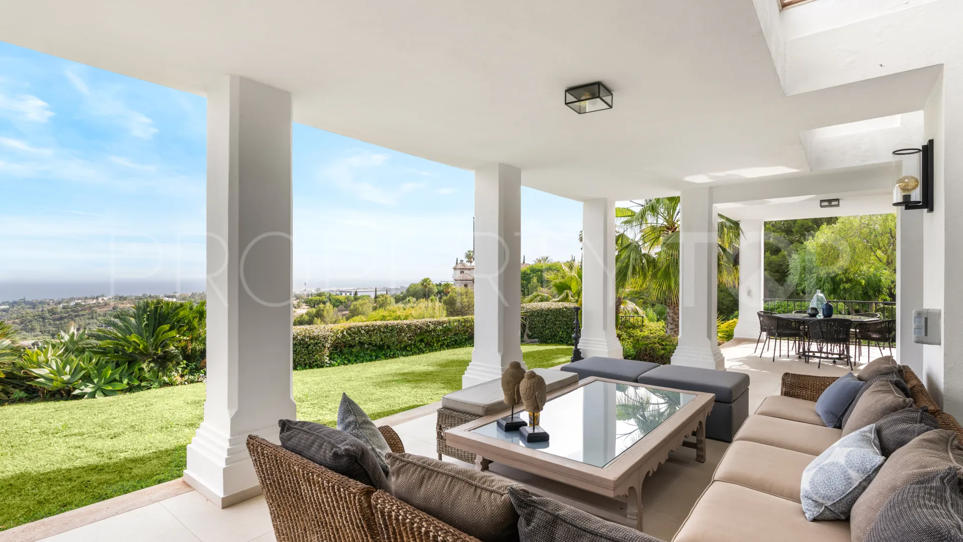 Villa in Marbella Hill Club for sale