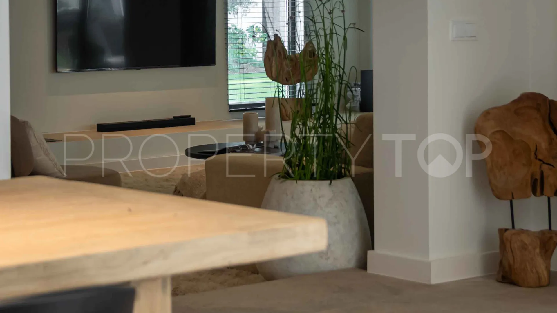 Comprar villa con 5 dormitorios en Guadalmina Baja