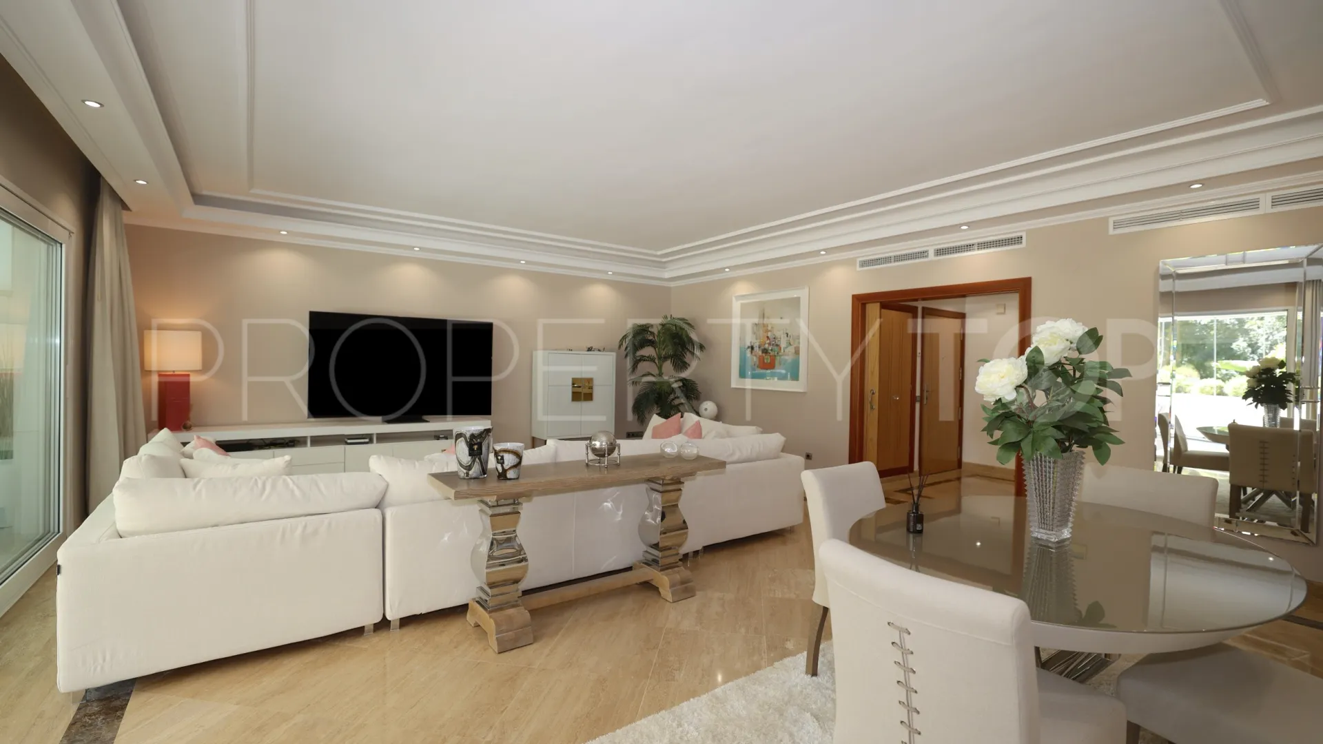 Apartamento en venta con 2 dormitorios en El Embrujo Banús