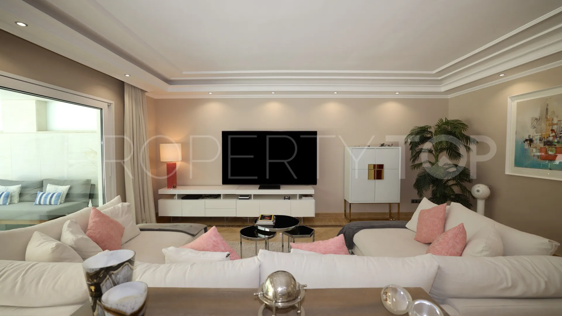 Apartamento en venta con 2 dormitorios en El Embrujo Banús