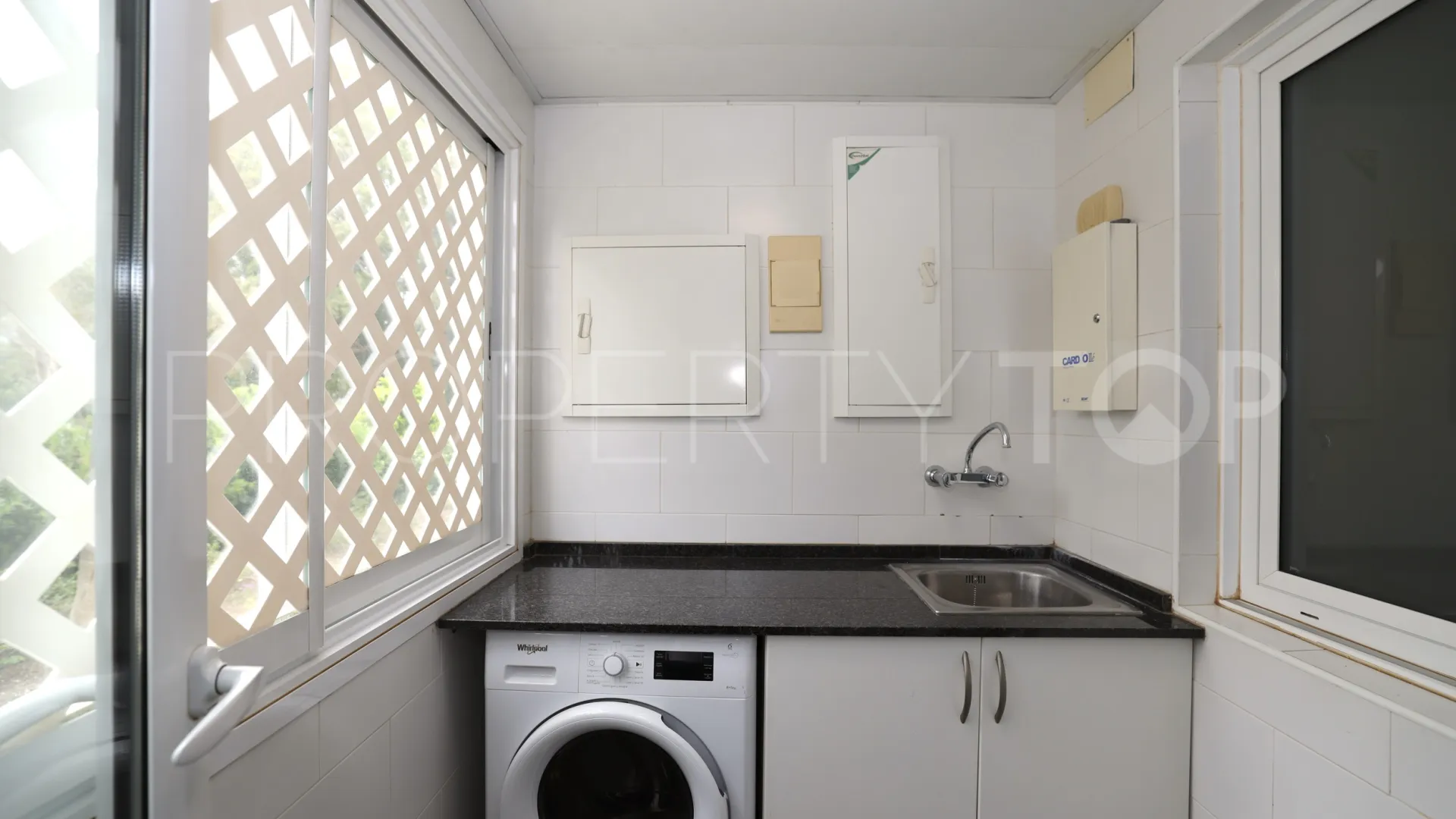 Apartamento en venta con 2 dormitorios en El Embrujo Banús