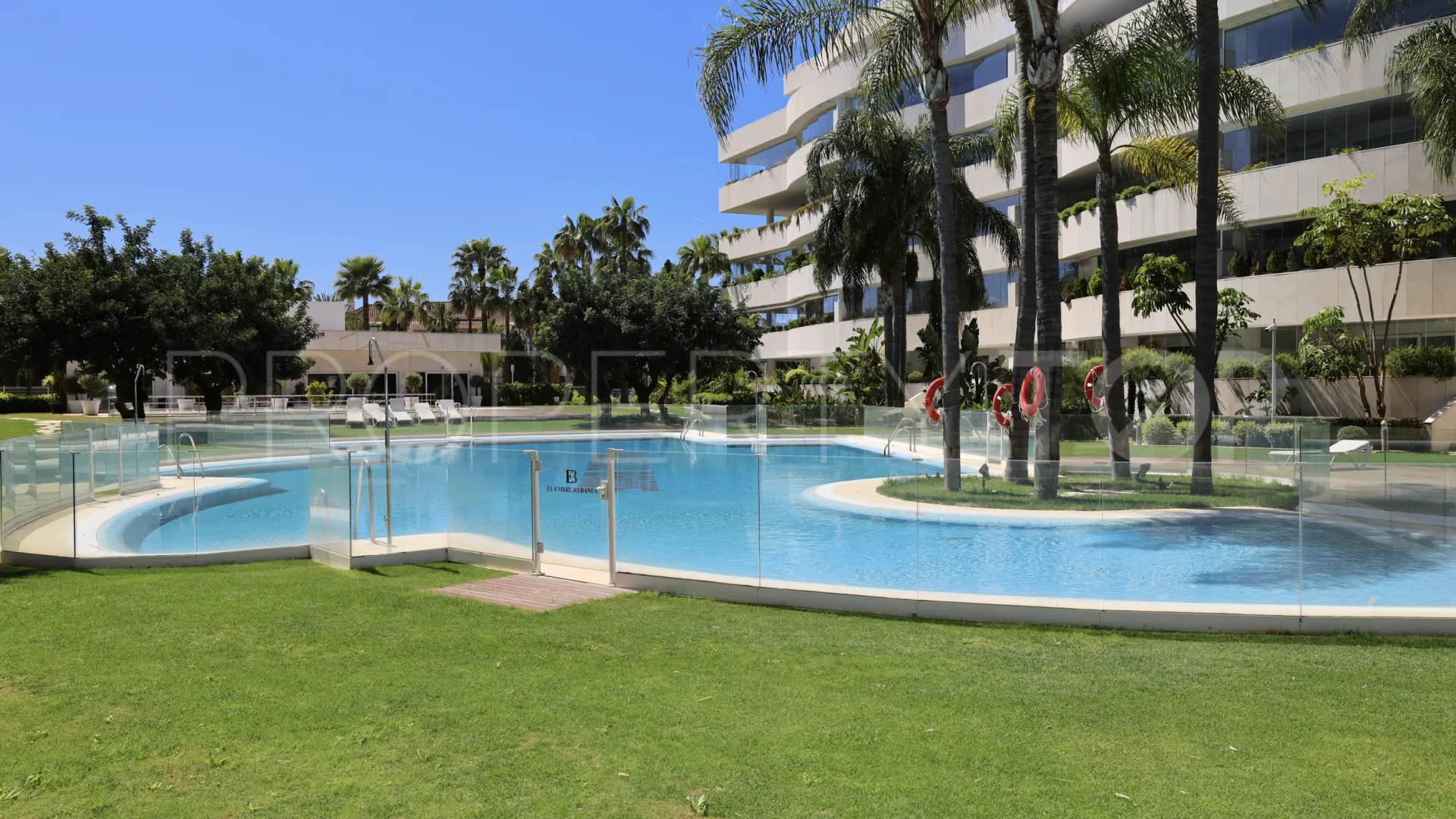 Apartamento en venta con 2 dormitorios en El Embrujo Banús