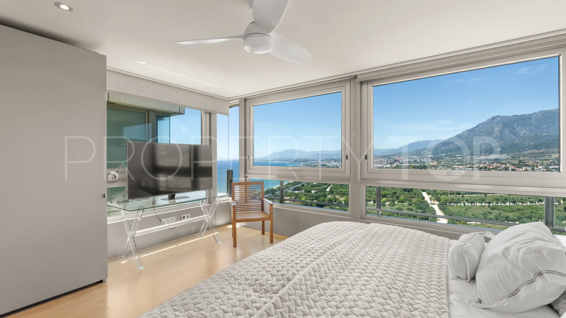 6 bedrooms Rio Real penthouse for sale