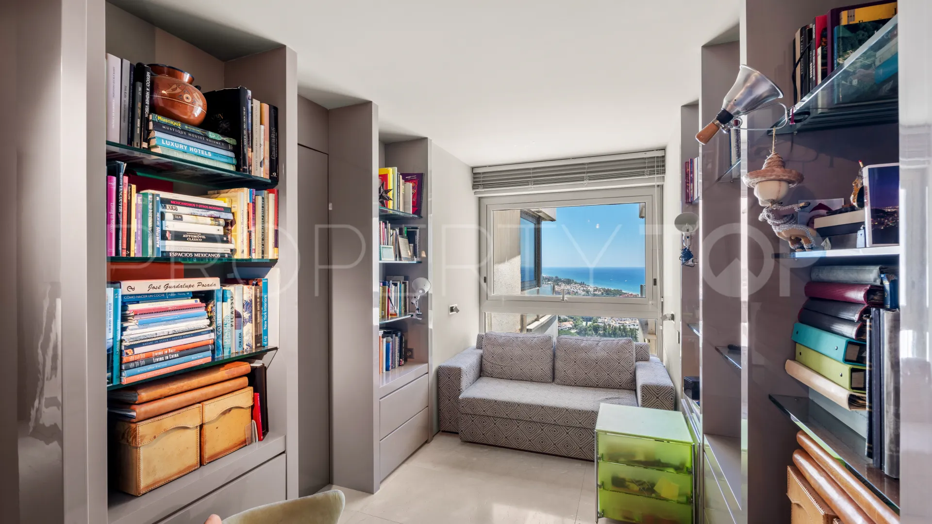 6 bedrooms Rio Real penthouse for sale
