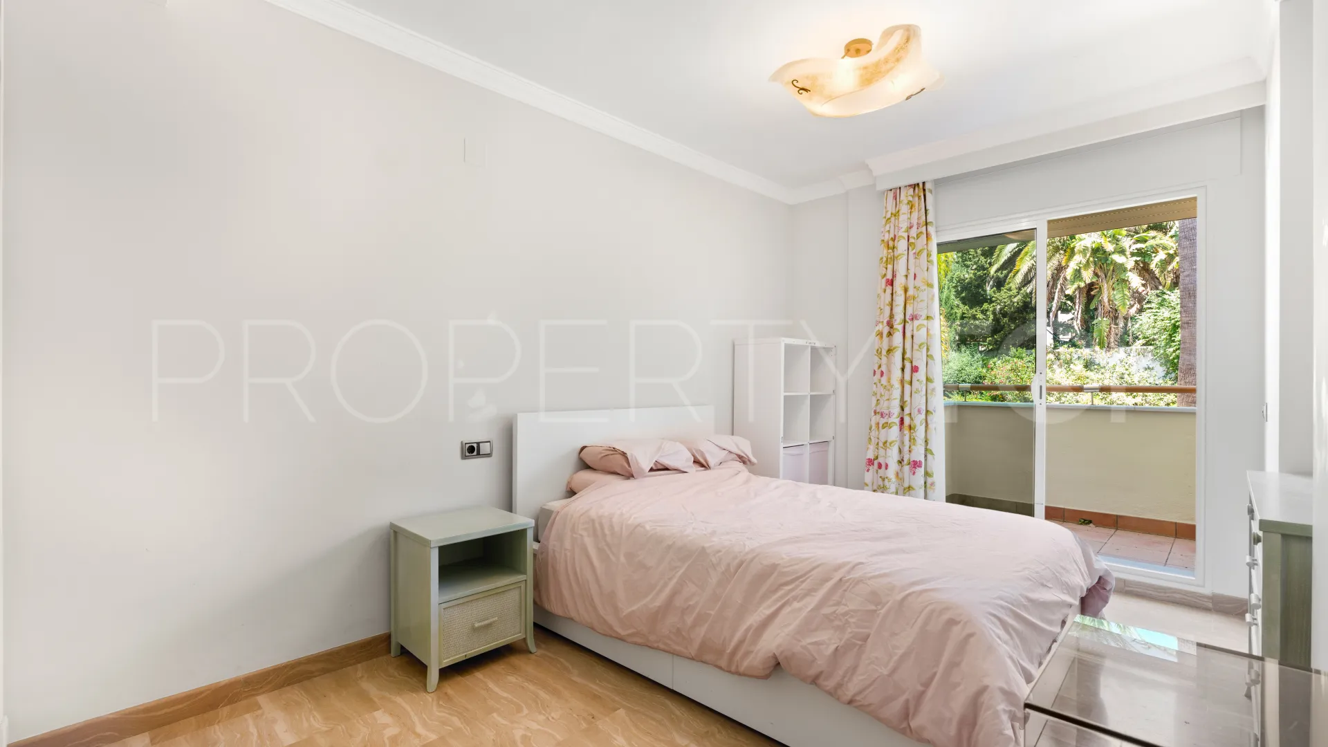 Comprar apartamento con 3 dormitorios en Balcones de Sierra Blanca