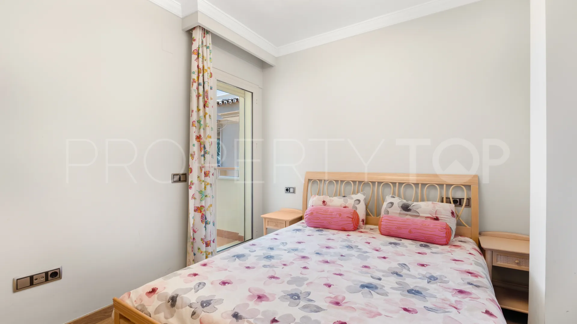 Comprar apartamento con 3 dormitorios en Balcones de Sierra Blanca