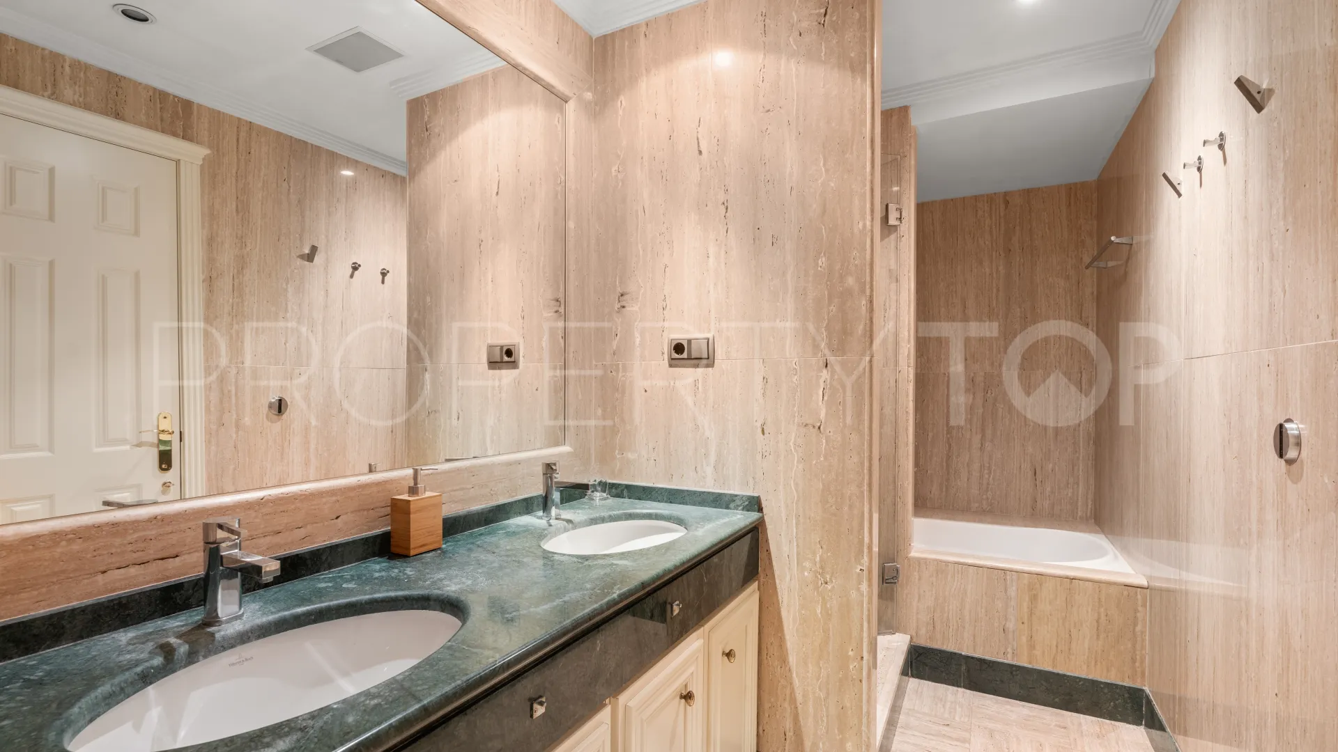 Comprar apartamento con 3 dormitorios en Balcones de Sierra Blanca