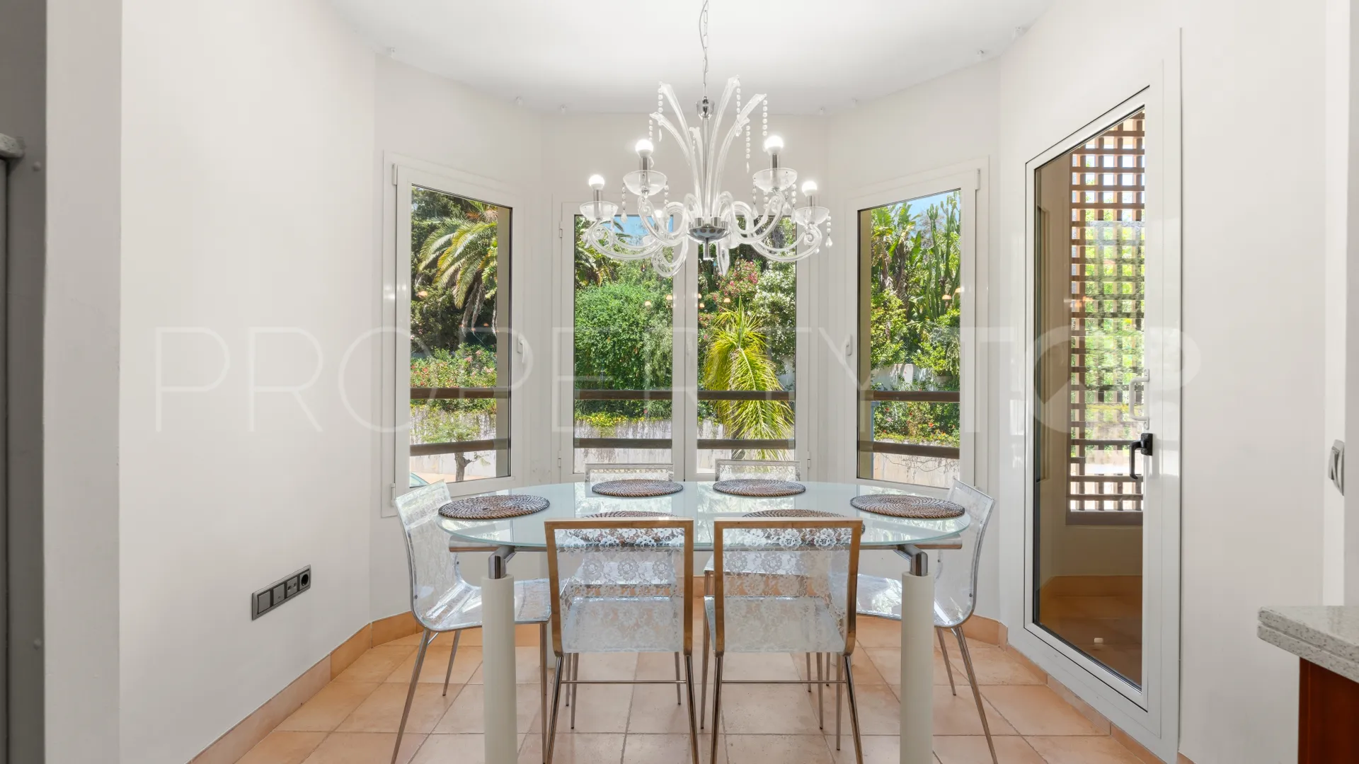 Comprar apartamento con 3 dormitorios en Balcones de Sierra Blanca