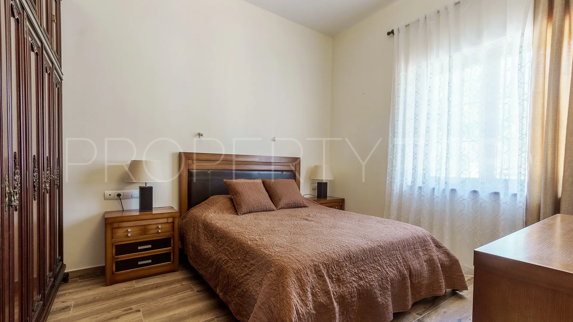 Se vende villa con 6 dormitorios en El Rosario