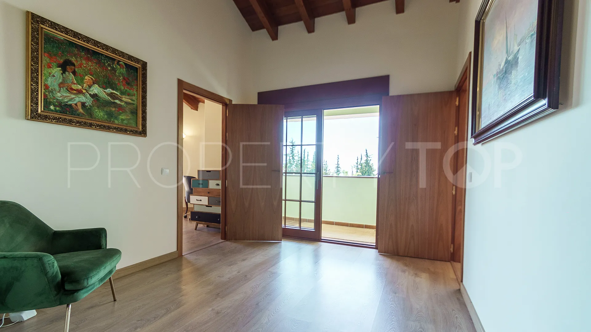 Se vende villa con 6 dormitorios en El Rosario