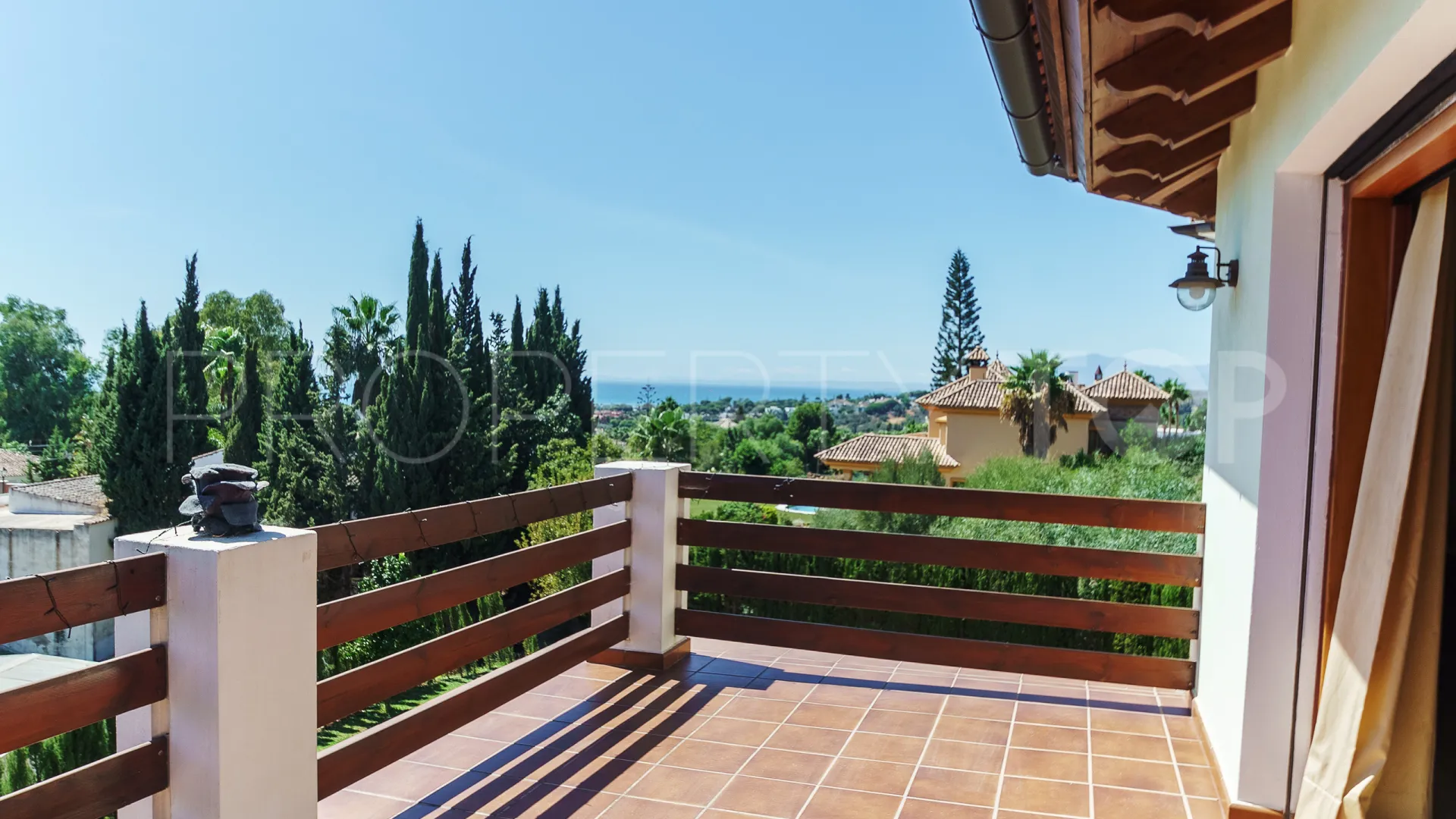 Se vende villa con 6 dormitorios en El Rosario