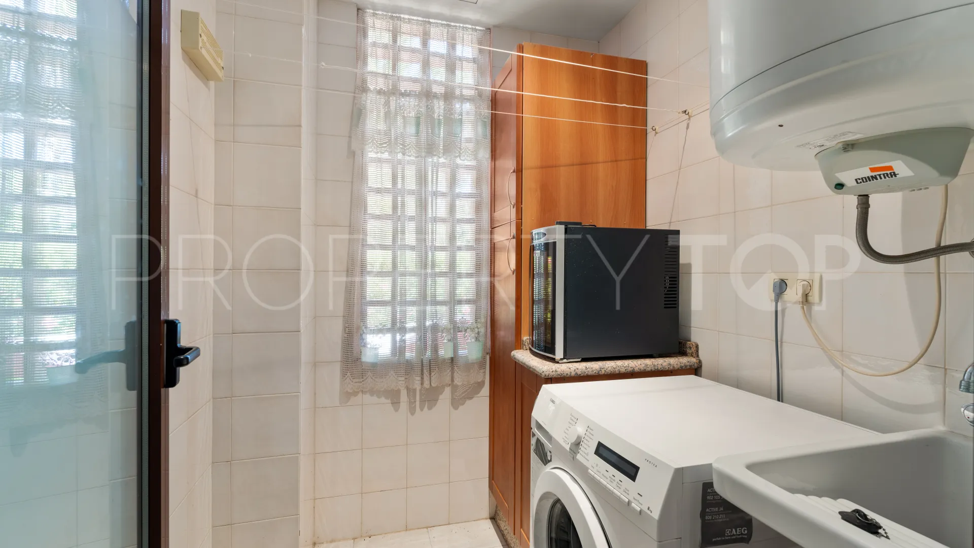 For sale 2 bedrooms apartment in Nueva Andalucia