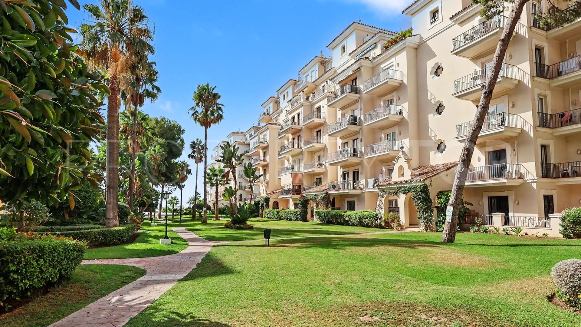 For sale apartment in Andalucia del Mar