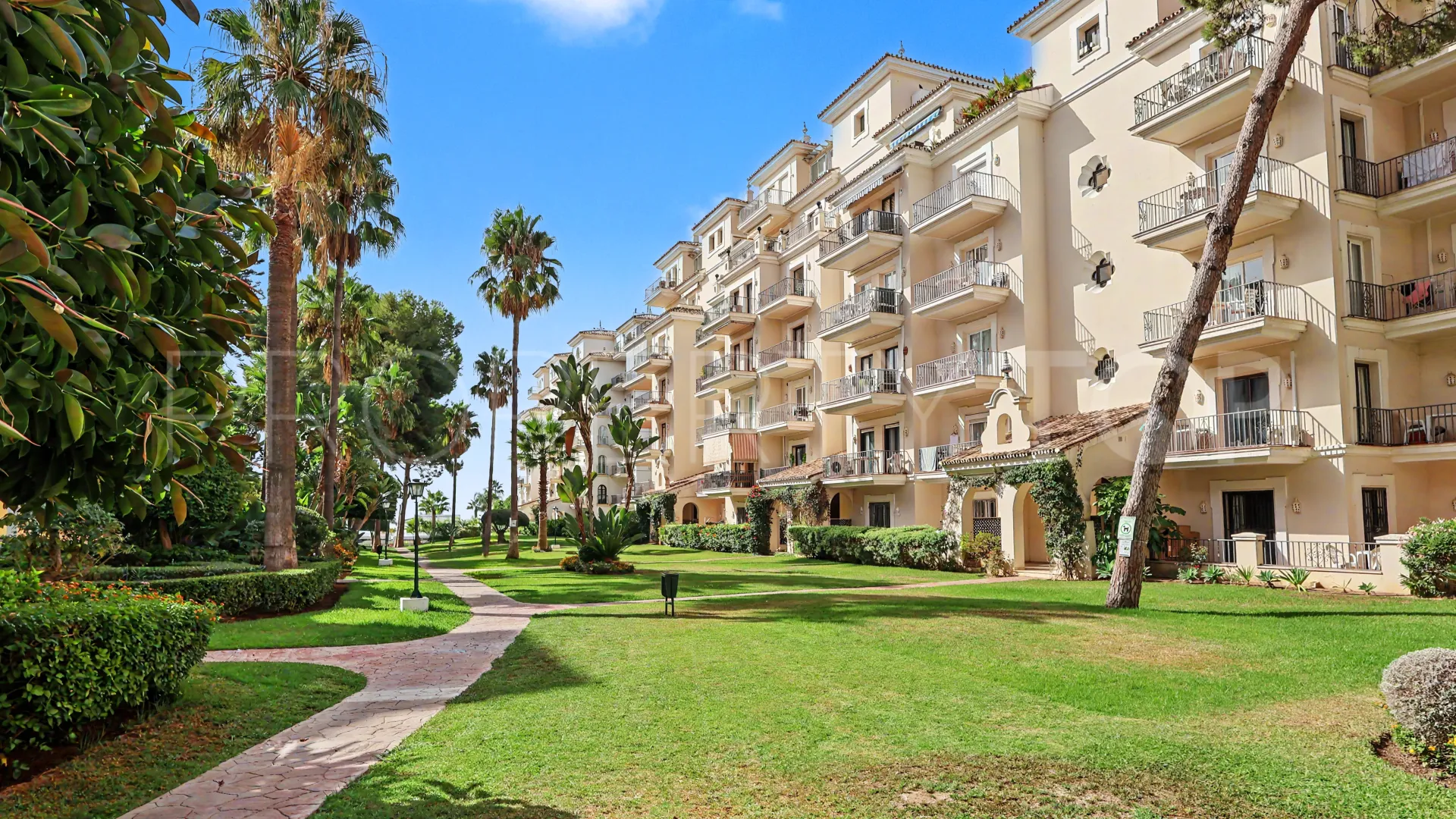 For sale apartment in Andalucia del Mar