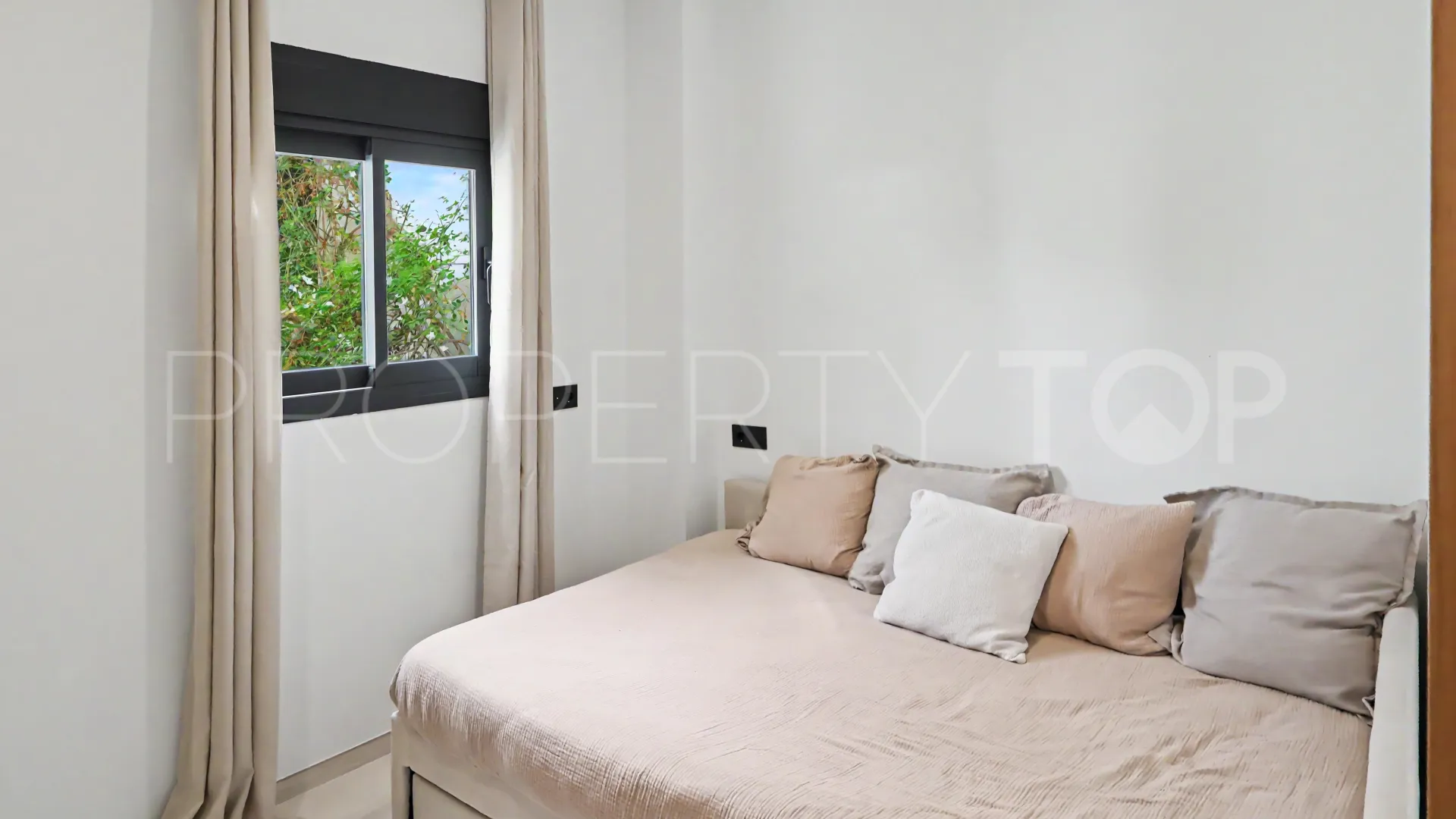 For sale apartment in Andalucia del Mar