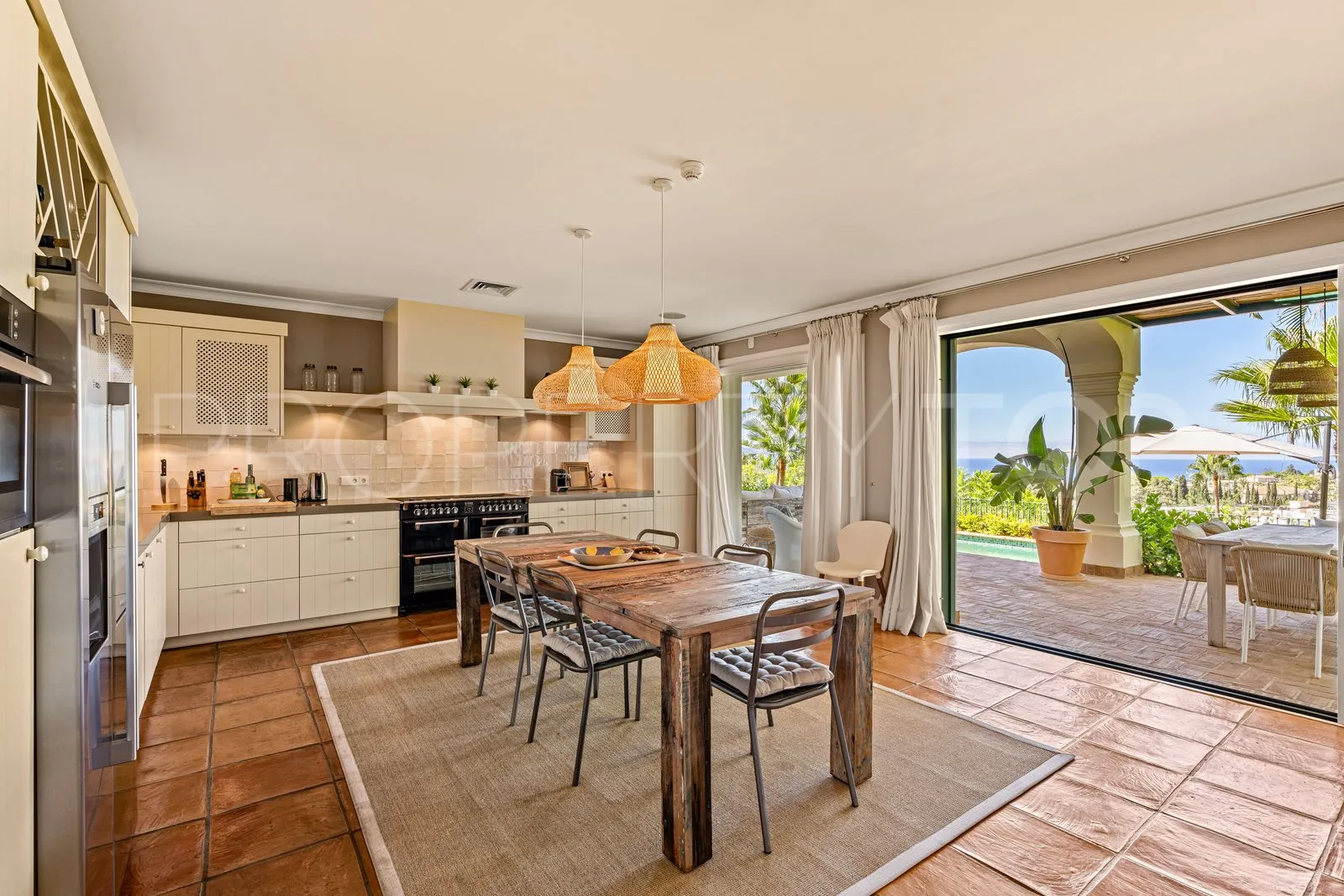Villa with 5 bedrooms for sale in Cascada de Camojan
