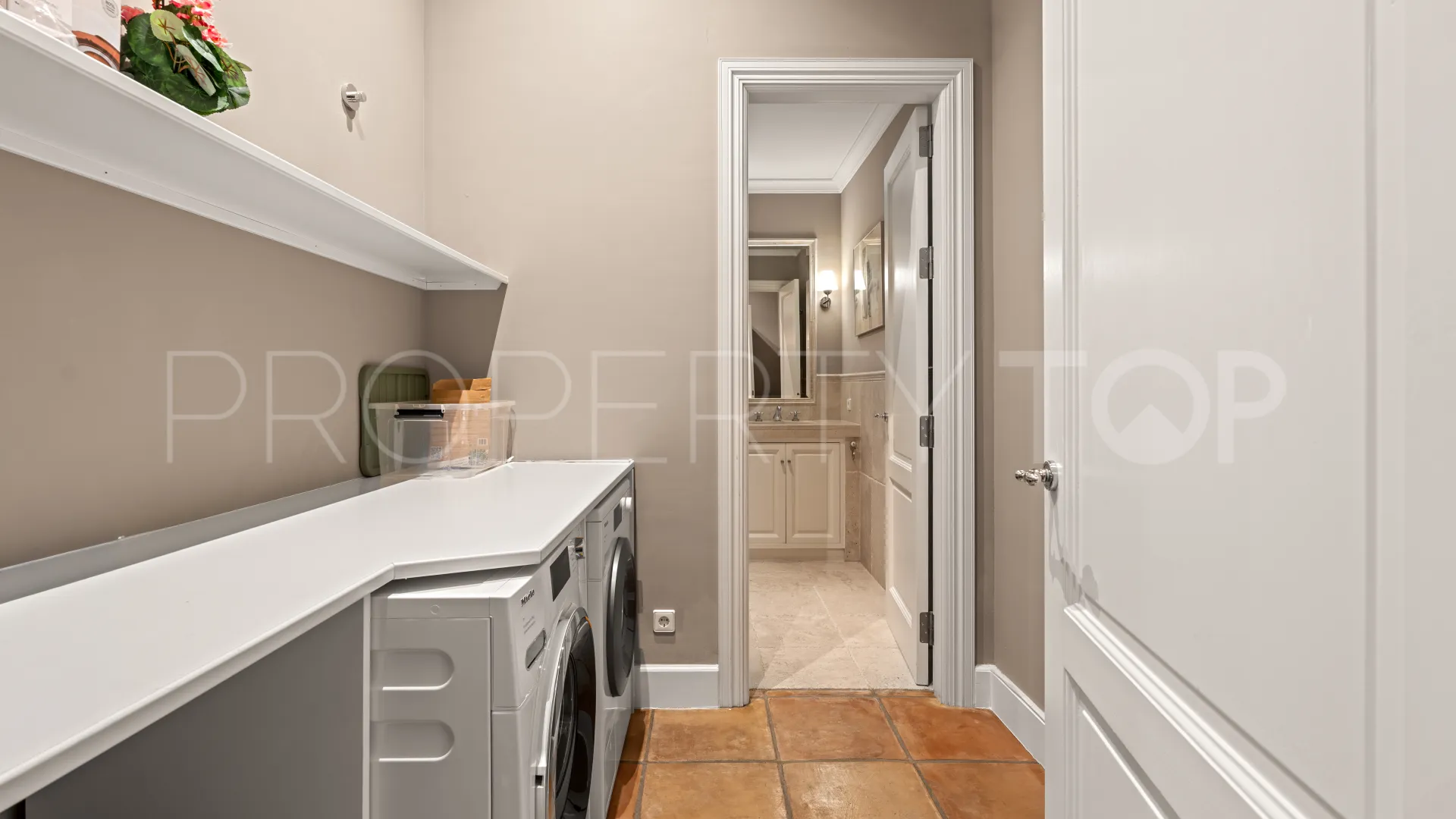 Villa with 5 bedrooms for sale in Cascada de Camojan