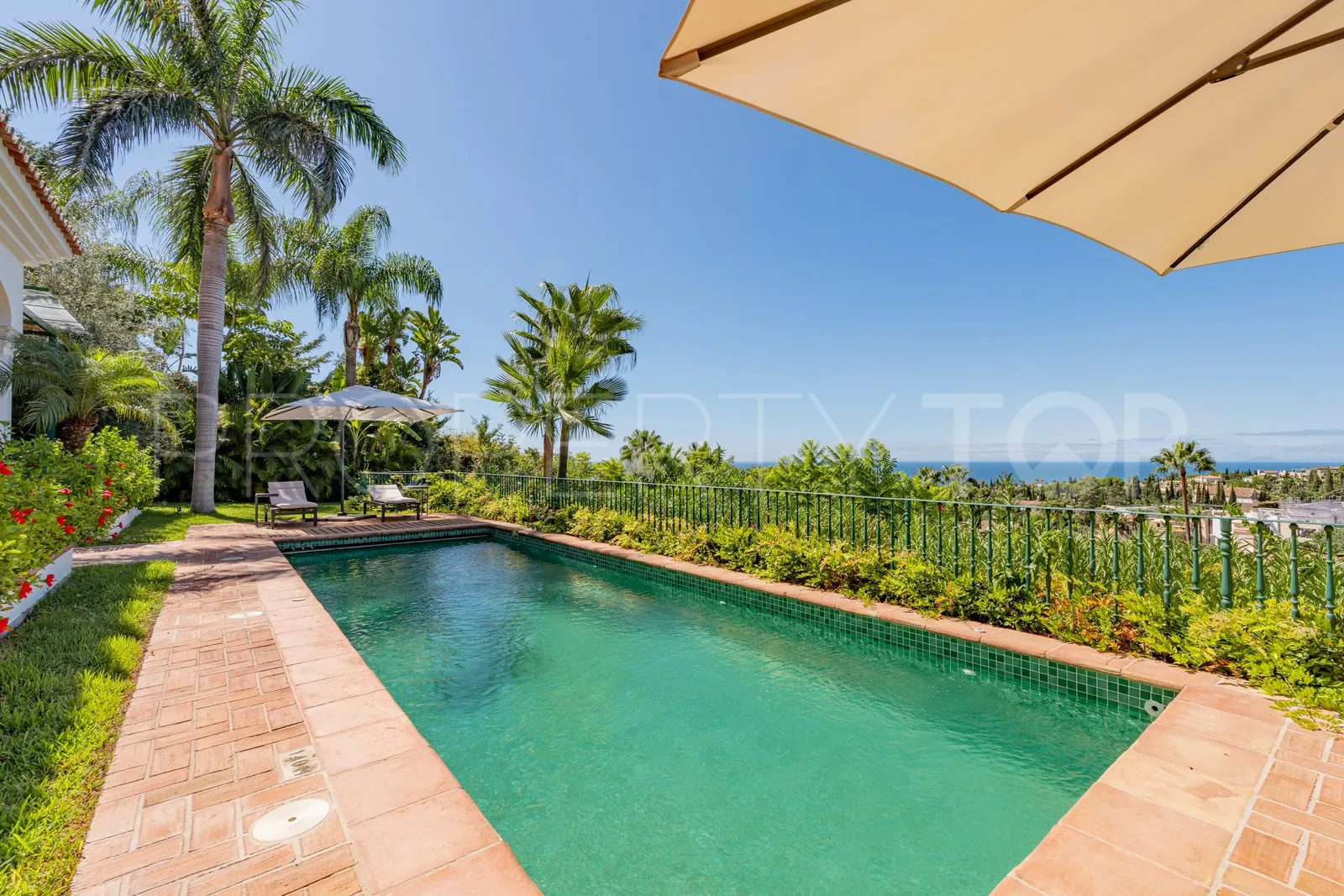 Villa with 5 bedrooms for sale in Cascada de Camojan