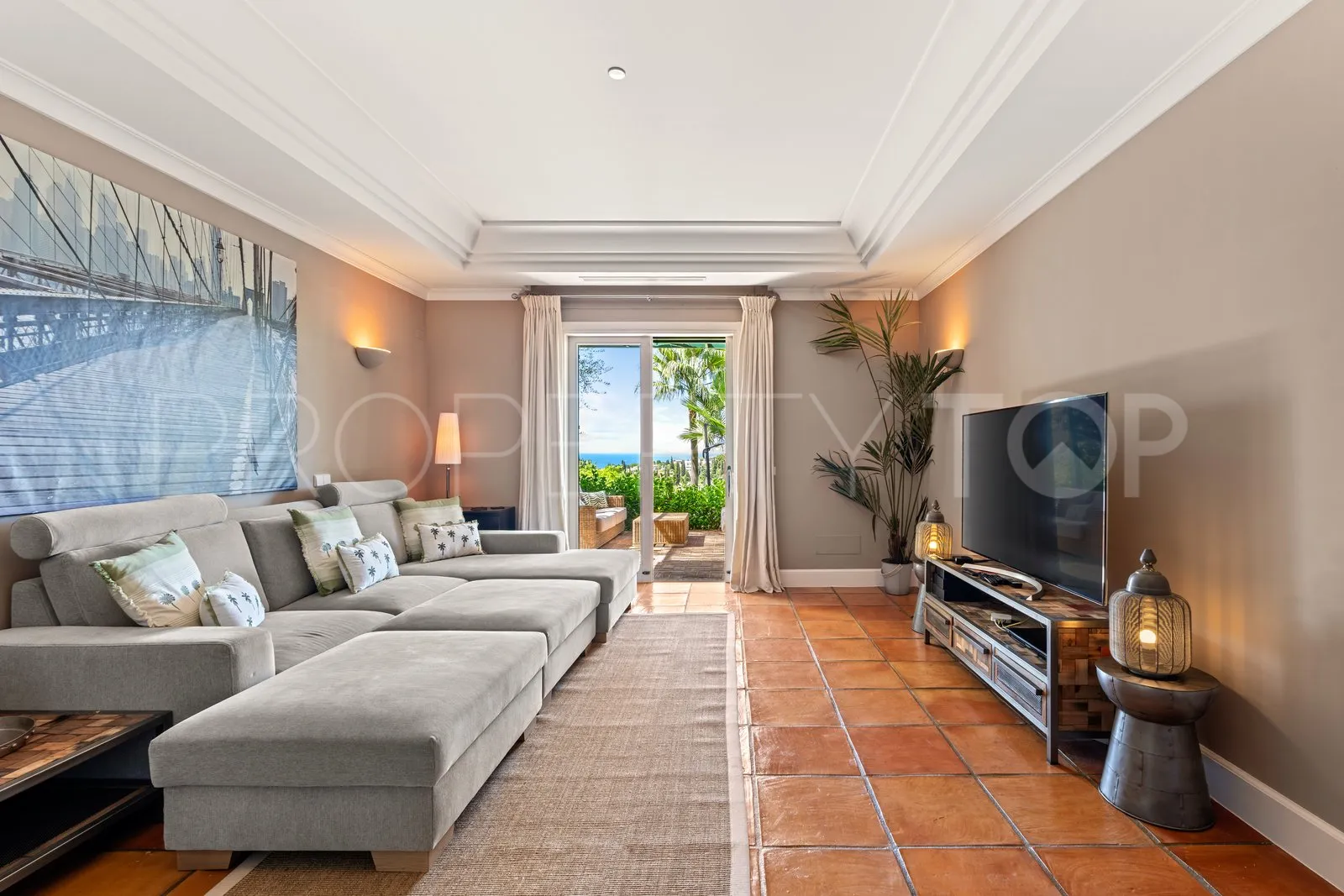 Villa with 5 bedrooms for sale in Cascada de Camojan