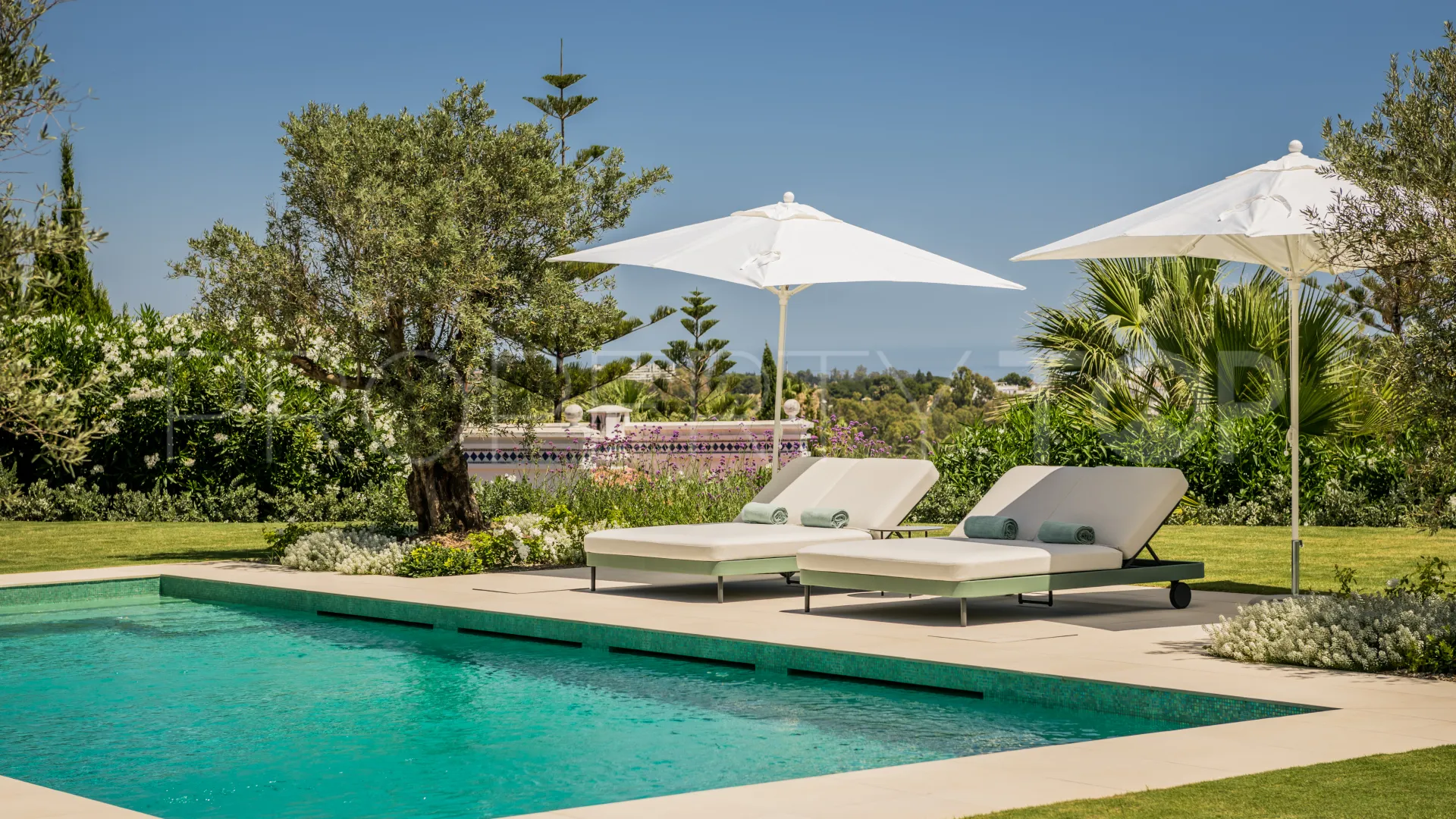 Buy villa in La Cerquilla