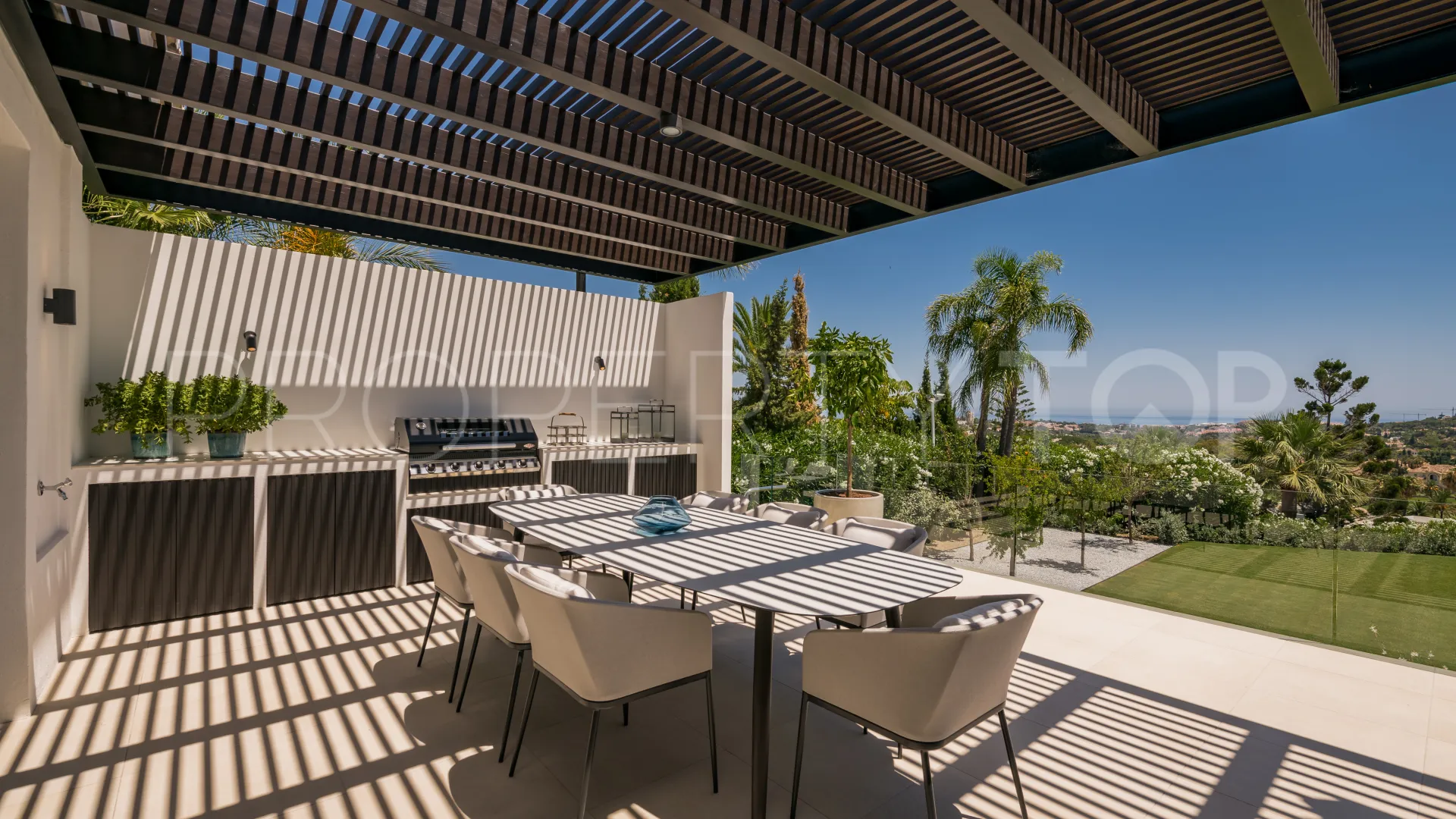 Buy villa in La Cerquilla