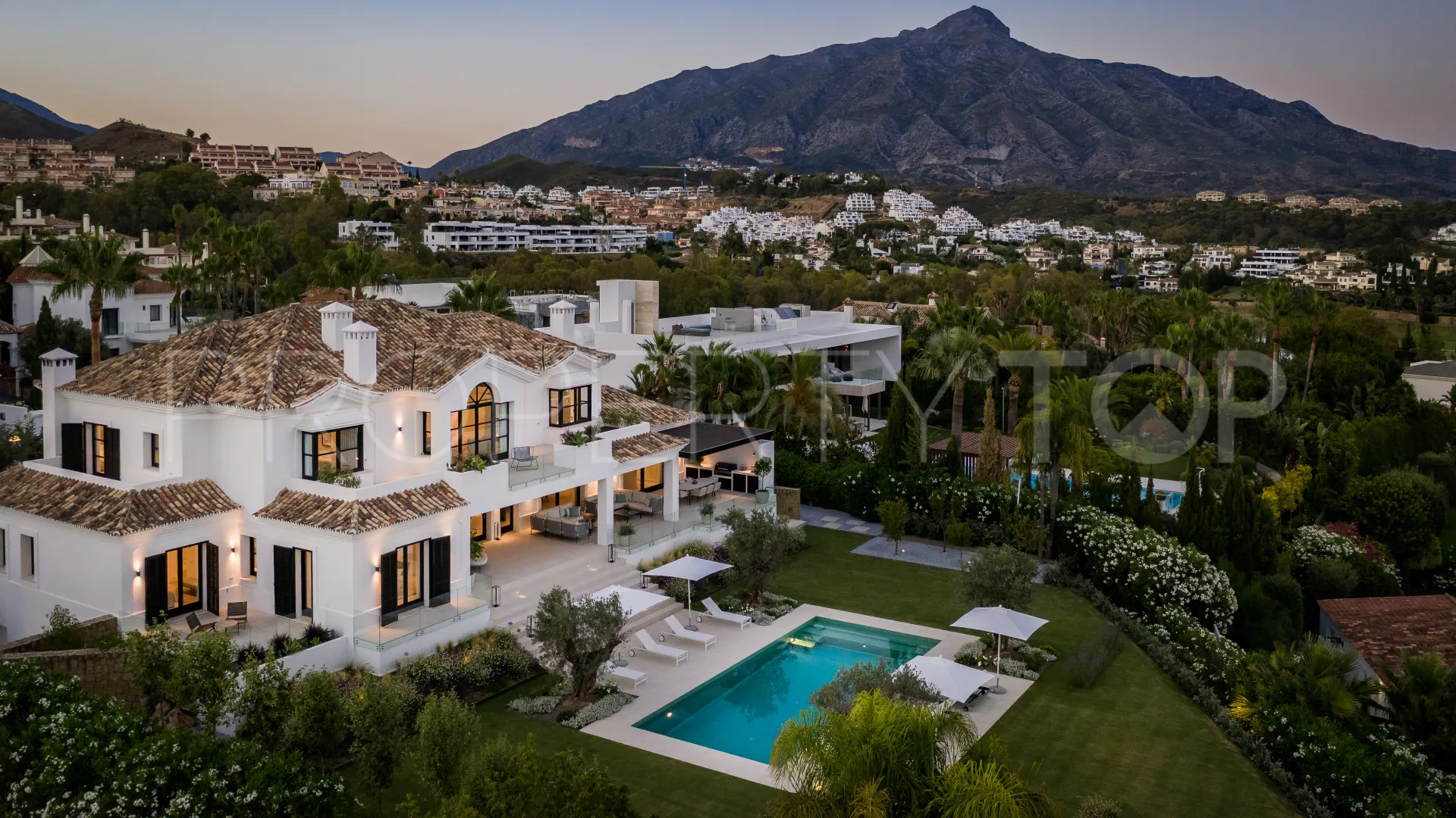 Buy villa in La Cerquilla