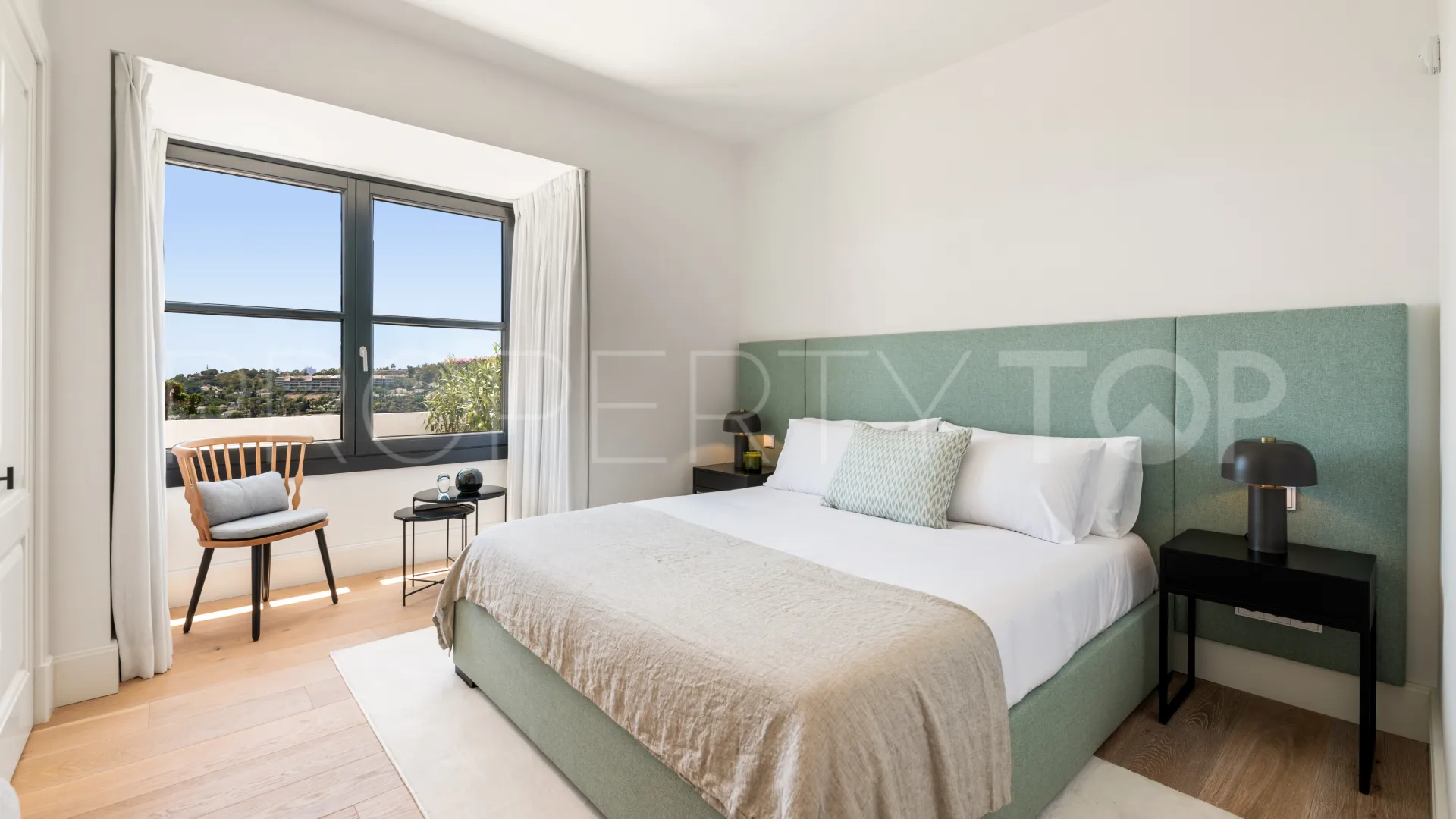 Buy villa in La Cerquilla