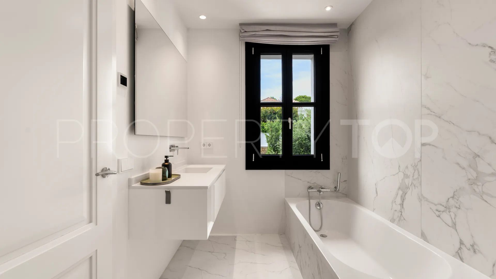 Buy villa in La Cerquilla
