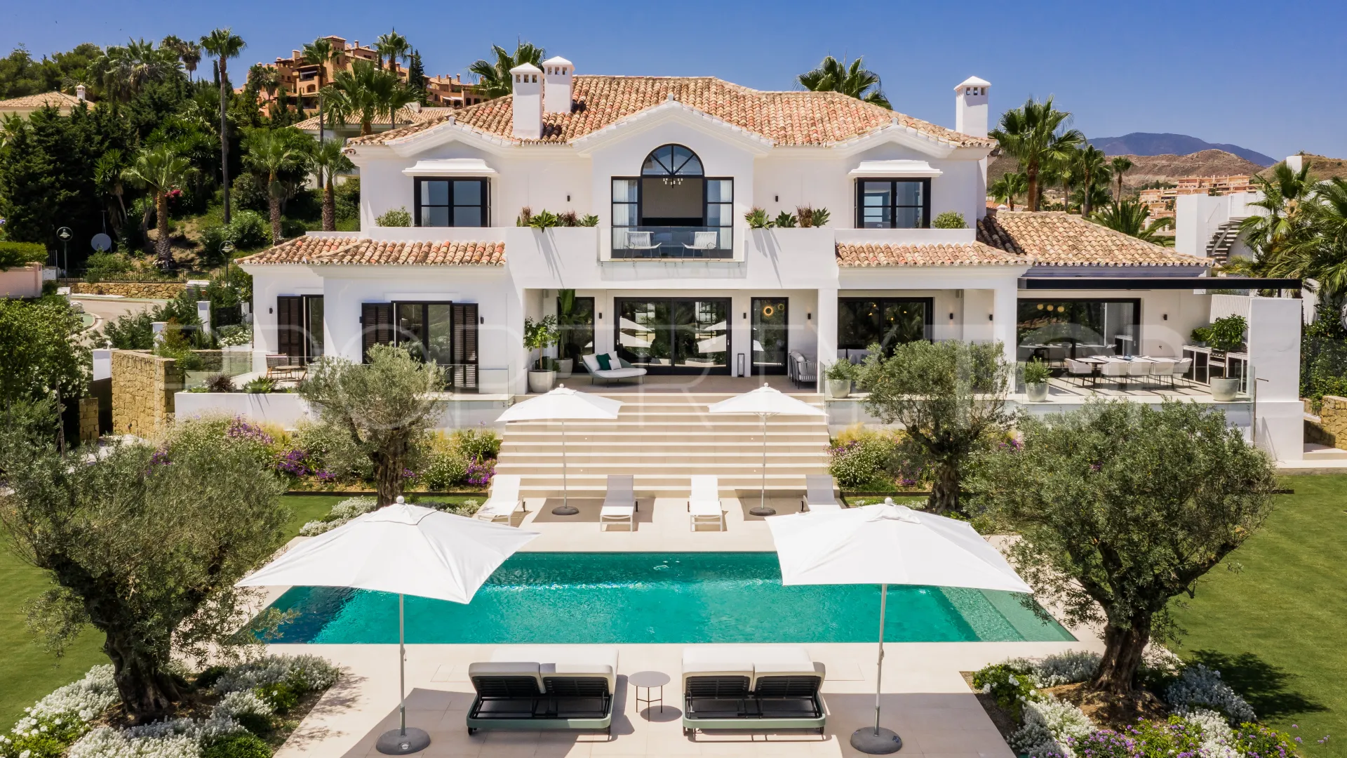 Buy villa in La Cerquilla