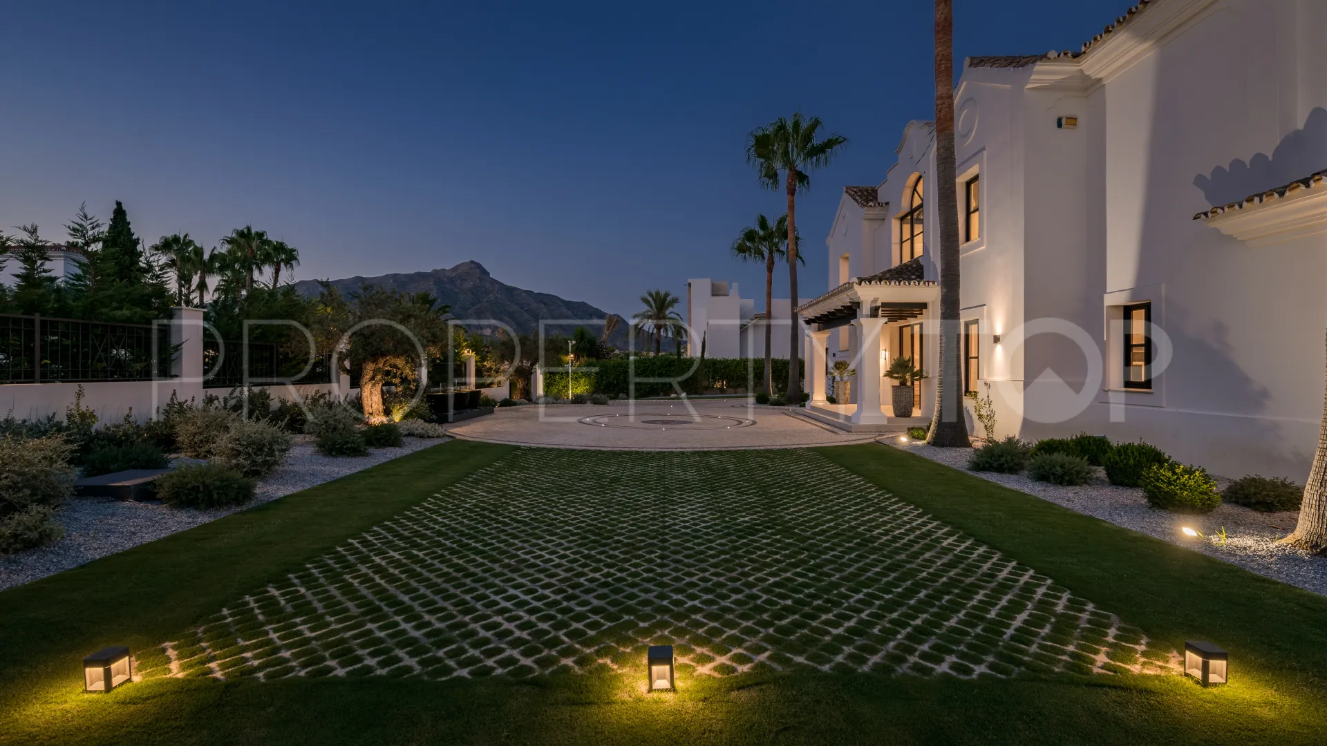 Buy villa in La Cerquilla