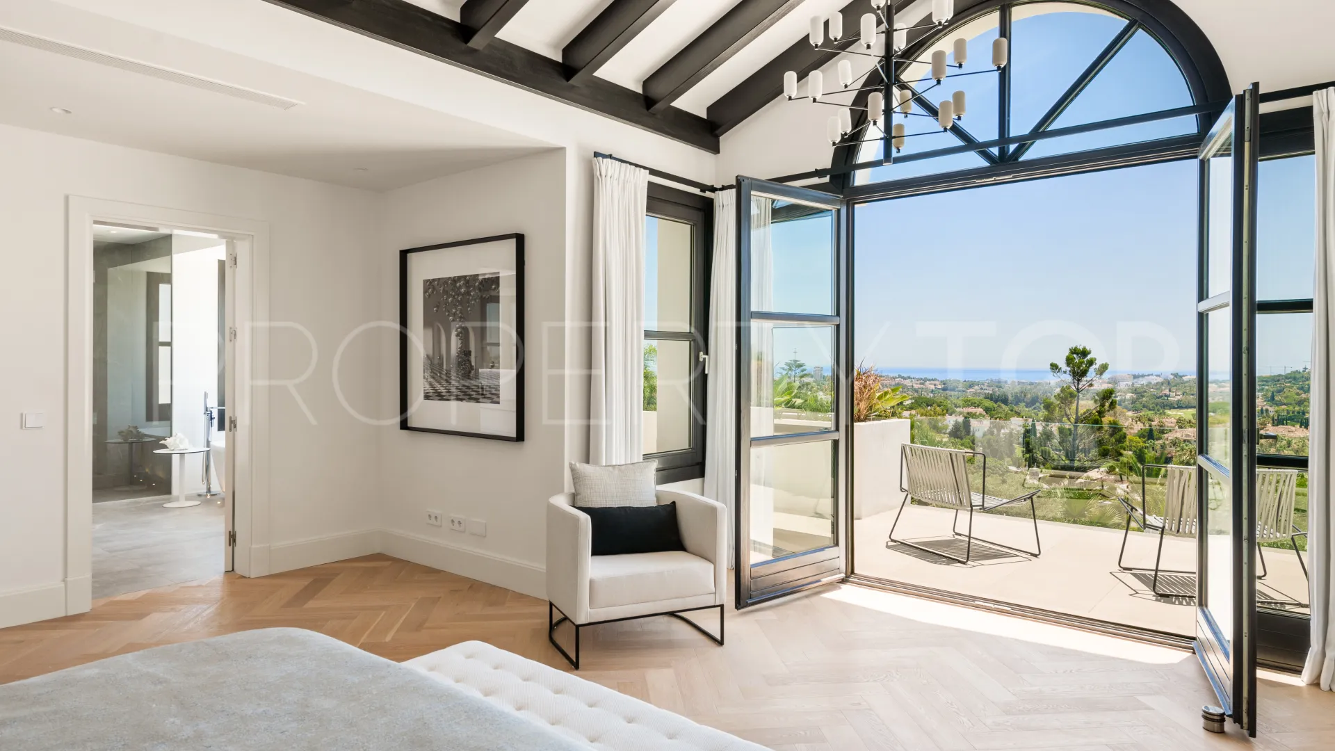 Buy villa in La Cerquilla