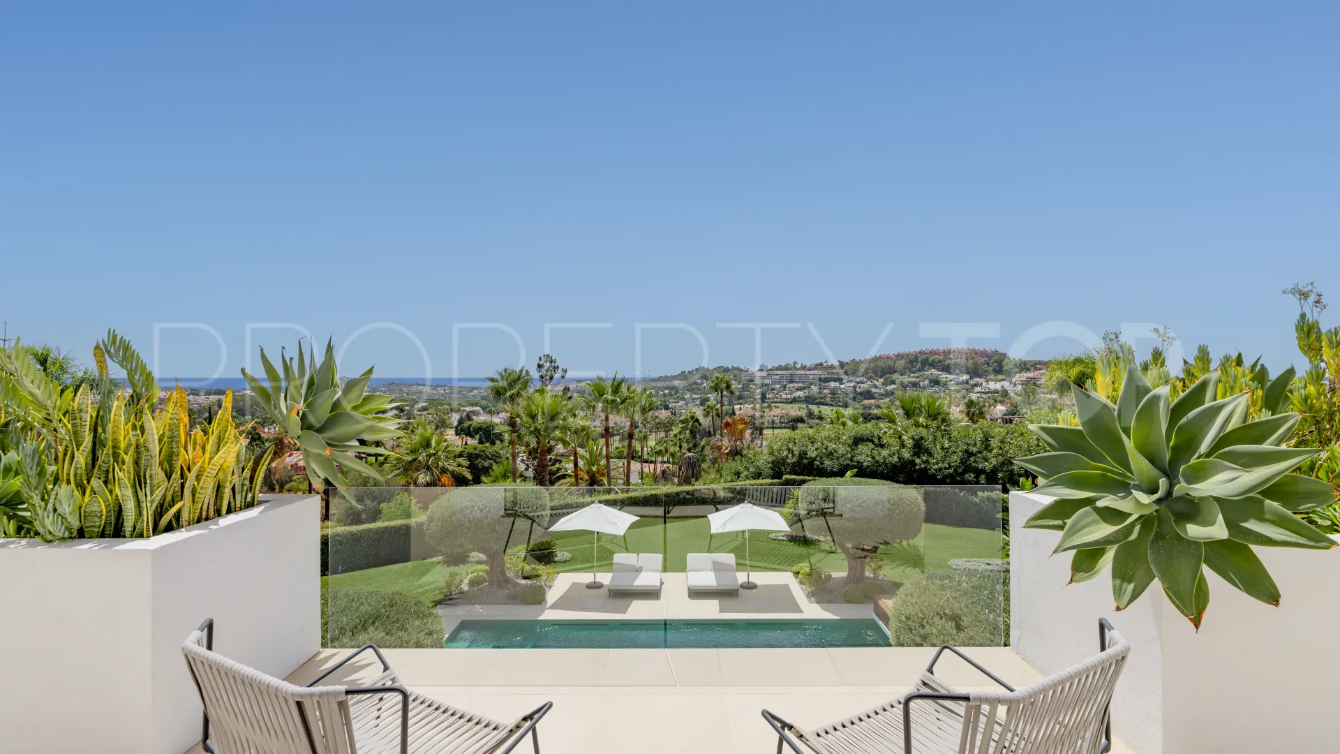 Buy villa in La Cerquilla
