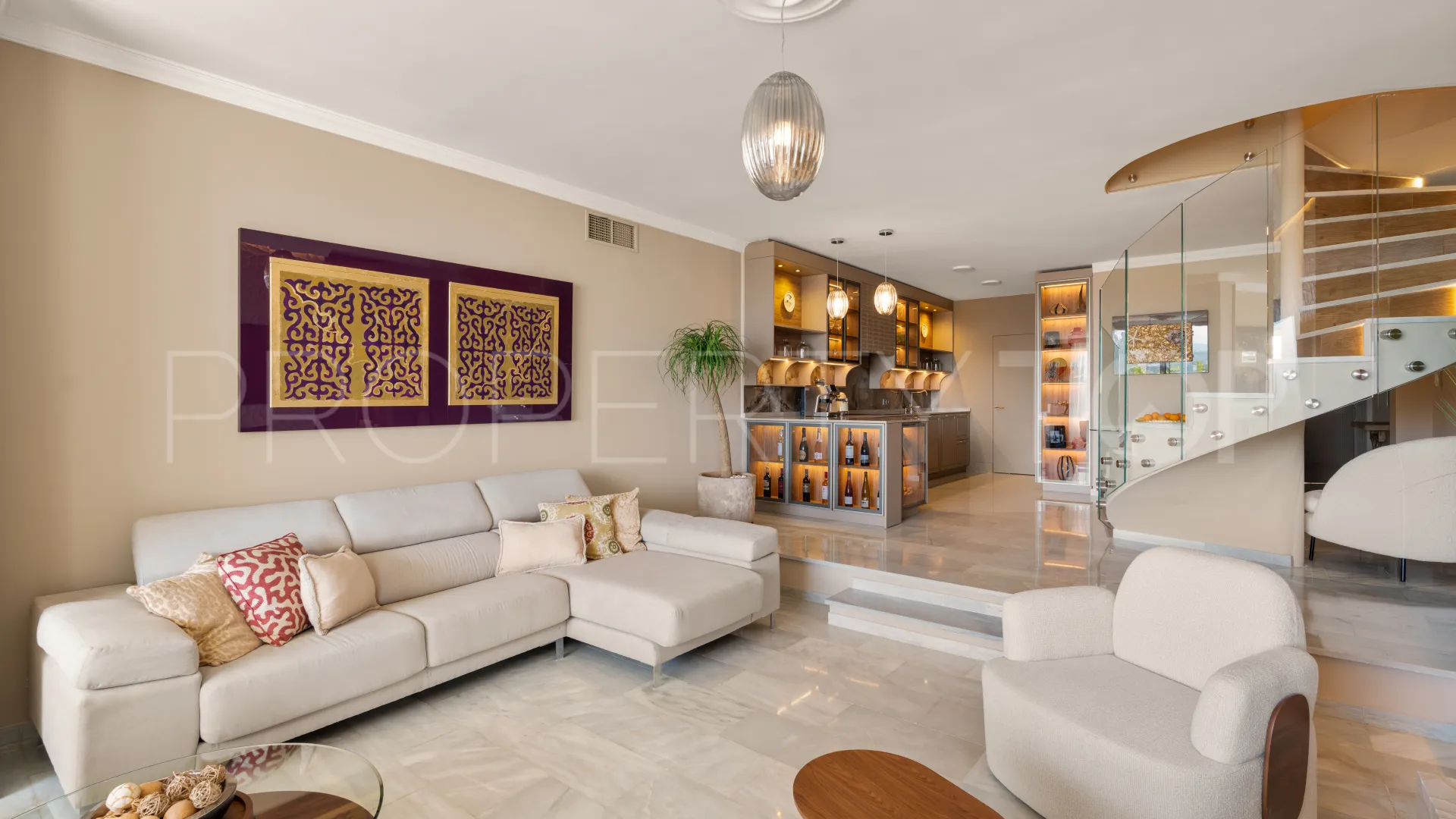 Se vende apartamento en Nueva Andalucia con 3 dormitorios