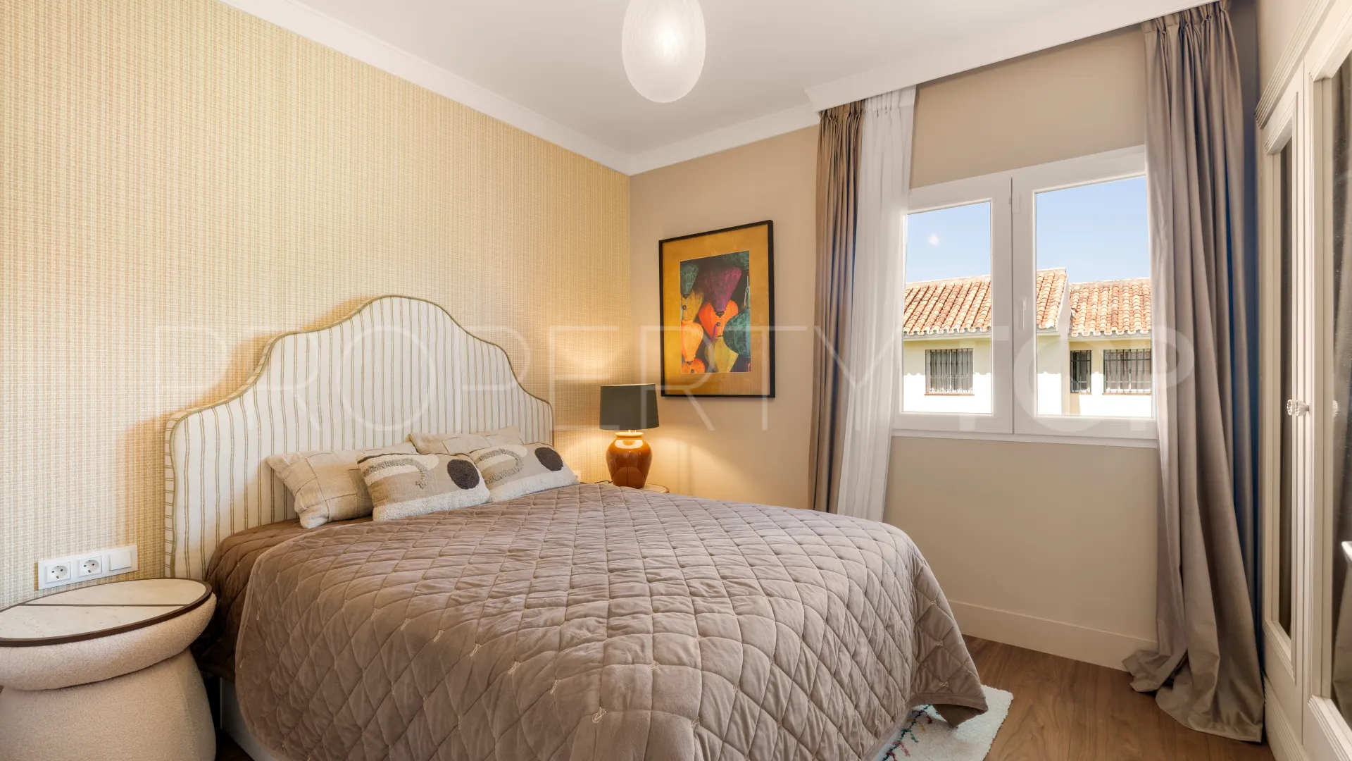Se vende apartamento en Nueva Andalucia con 3 dormitorios