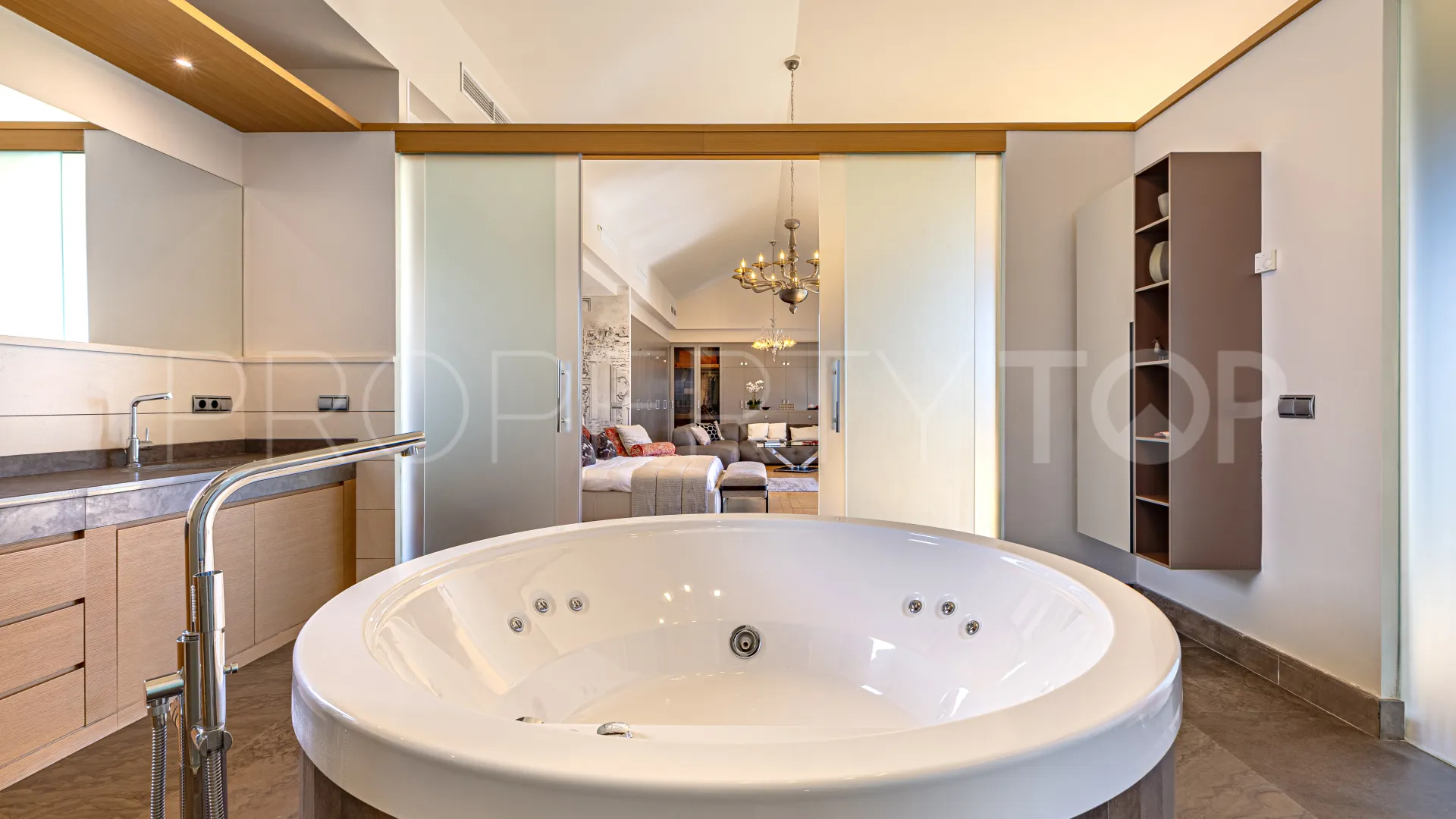 Villa en venta en Guadalmina Alta
