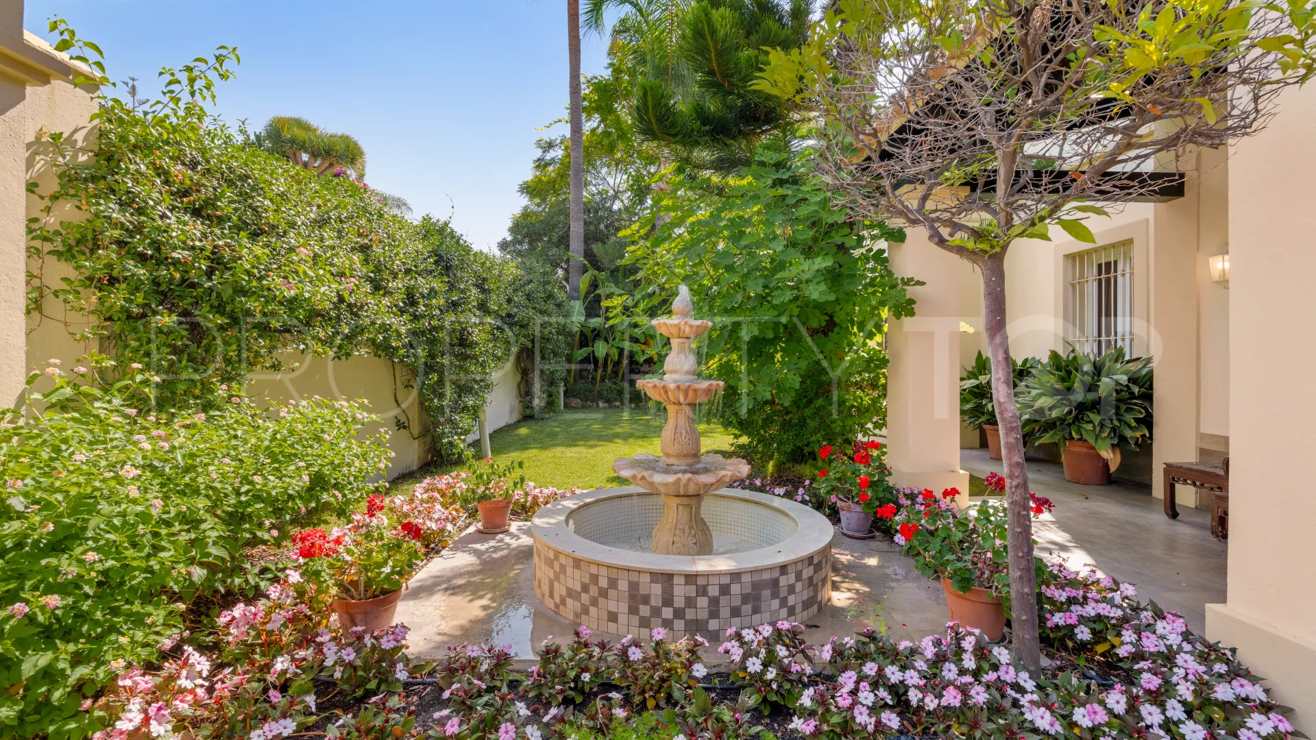 Buy Bahia de Marbella villa