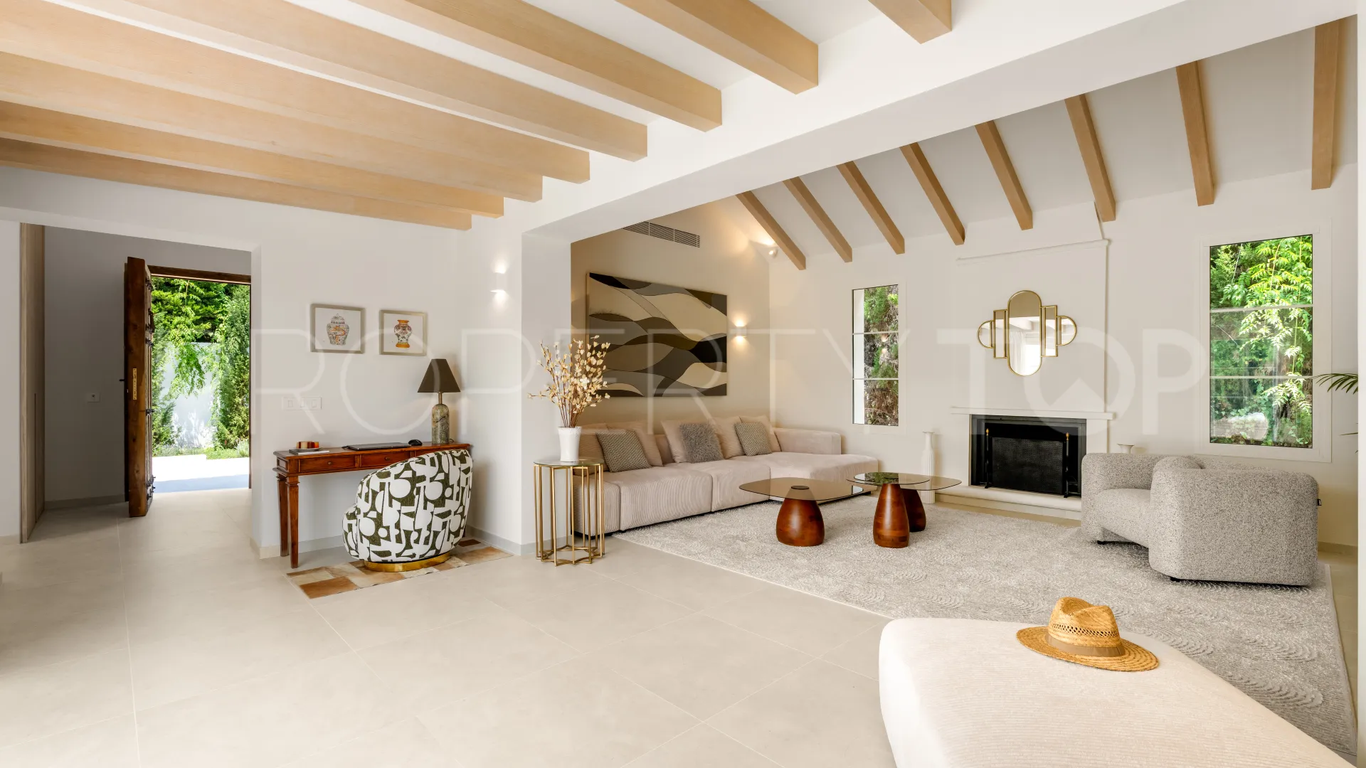 Villa for sale in Guadalmina Baja